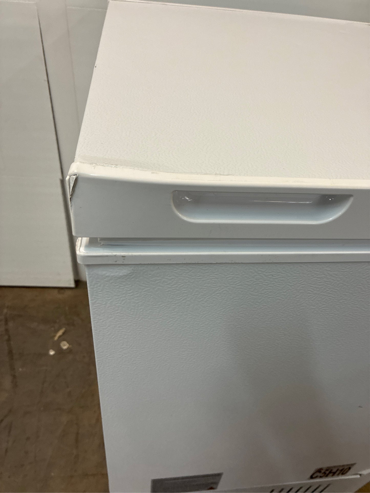 Vissani 5.0 cu. ft. Chest Freezer with LED Light