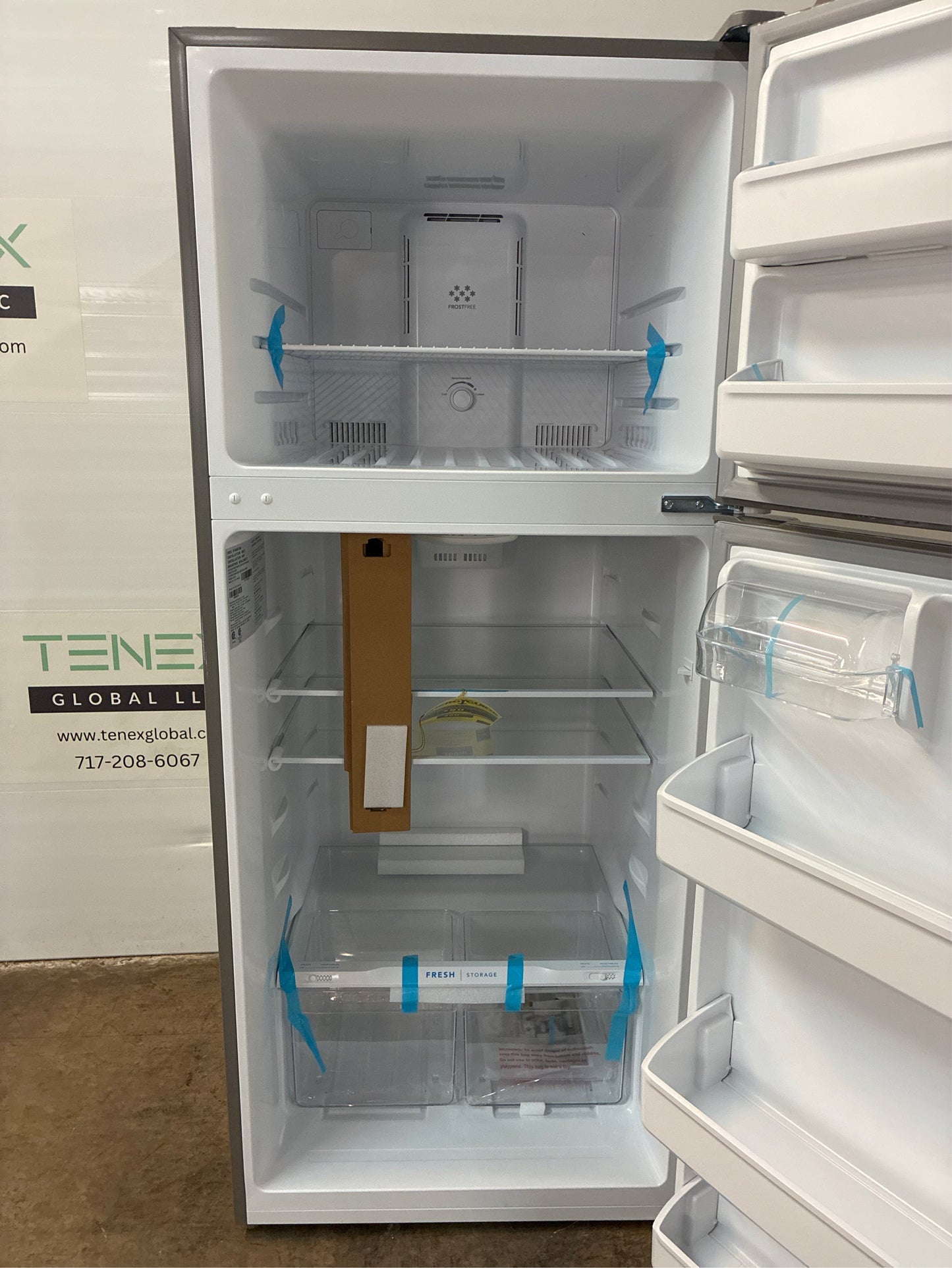 17.6 cu. ft. Top Freezer Refrigerator