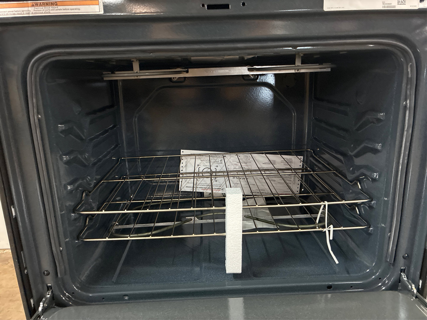Amana 30 in. 4 Burner Electric Range, White, Glass Door
