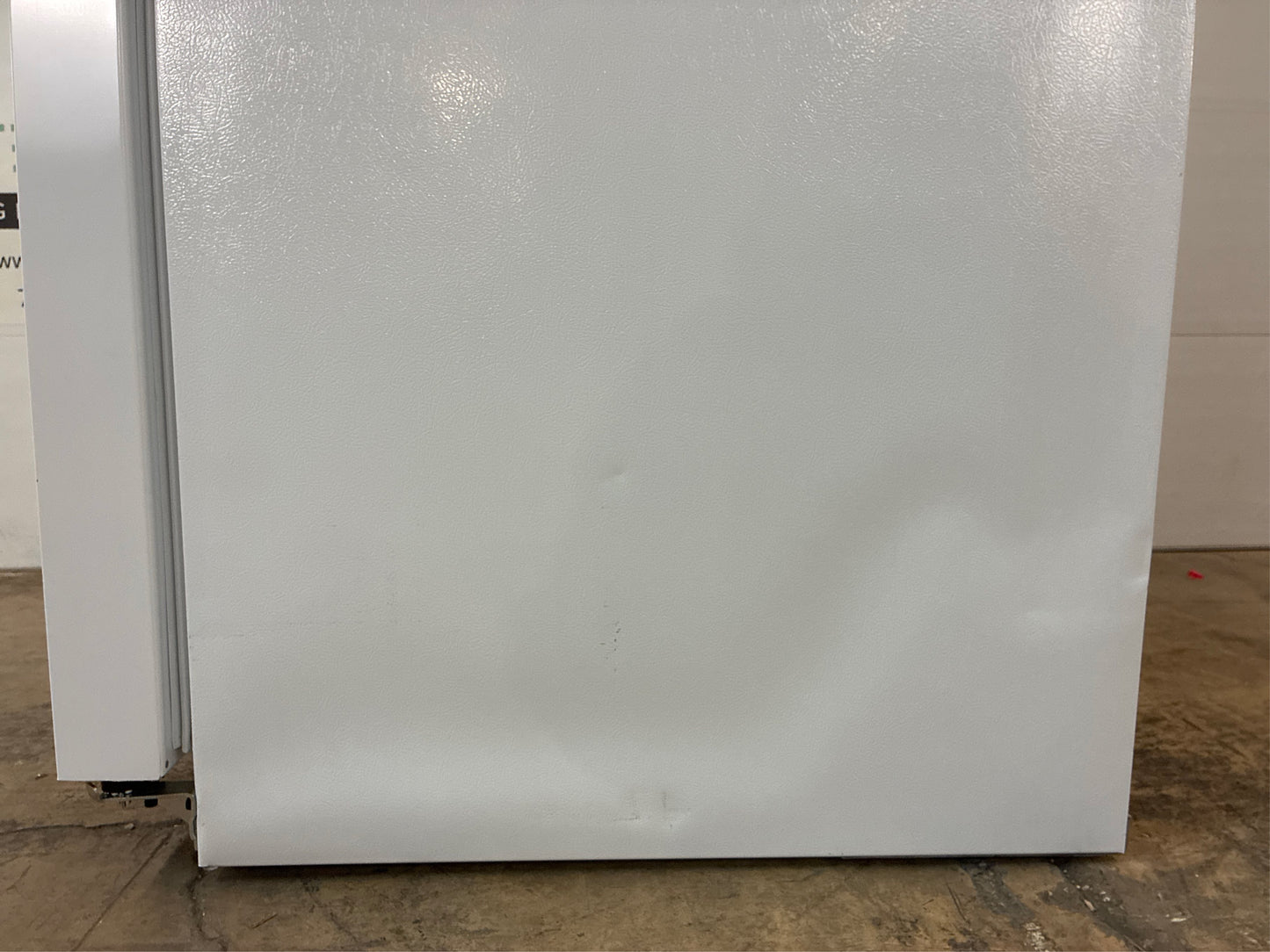 Frigidaire 22.3 cu. ft. SxS Refrigerator, 33" White