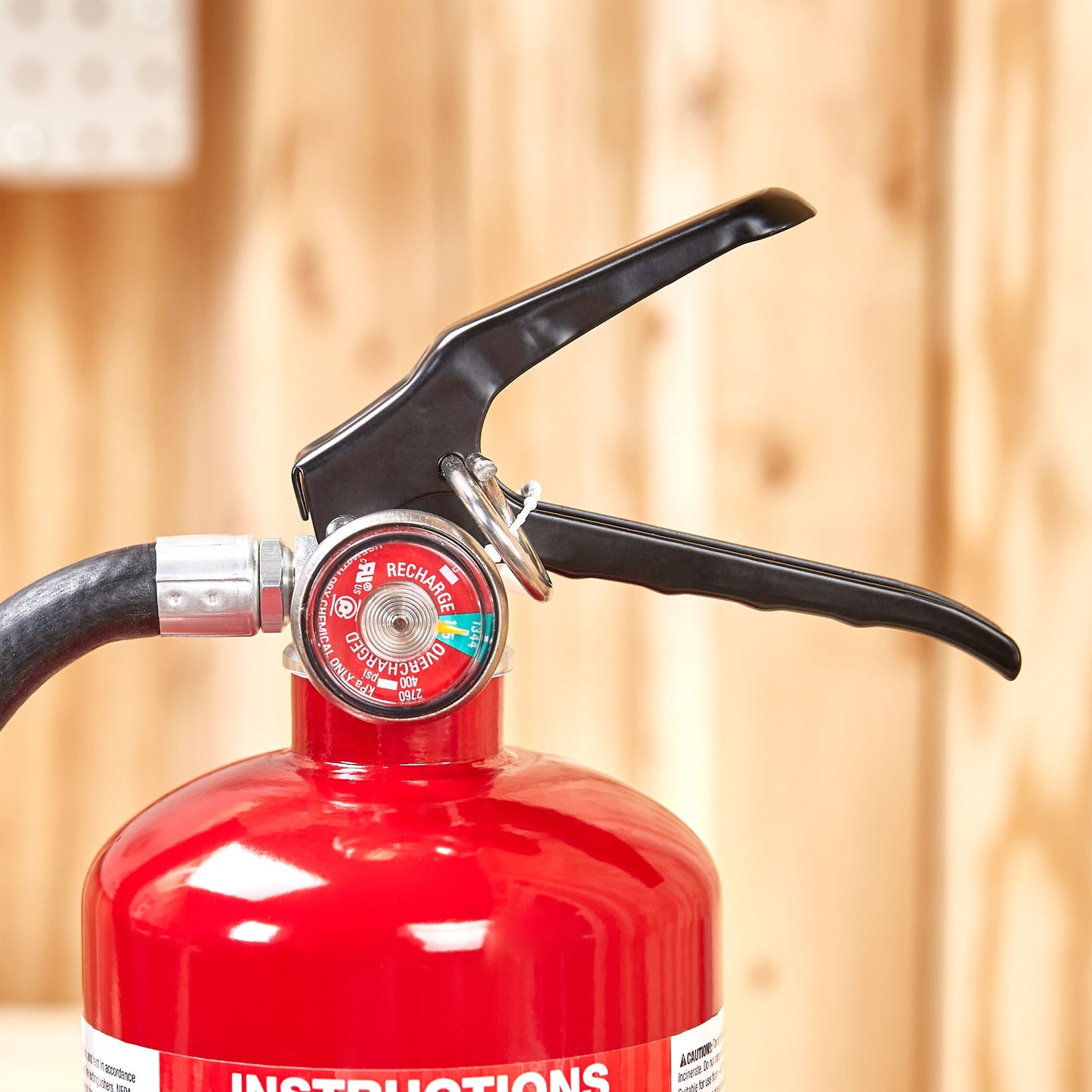 2-A:10-B:C Residential Rechargeable Extinguisher