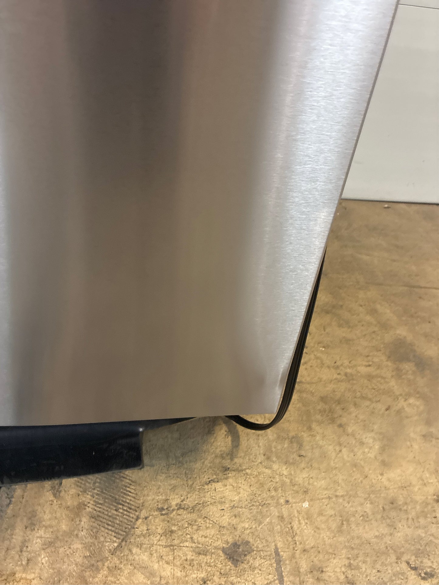 Samsung 24-in Top Control Dishwasher, 51-dBA