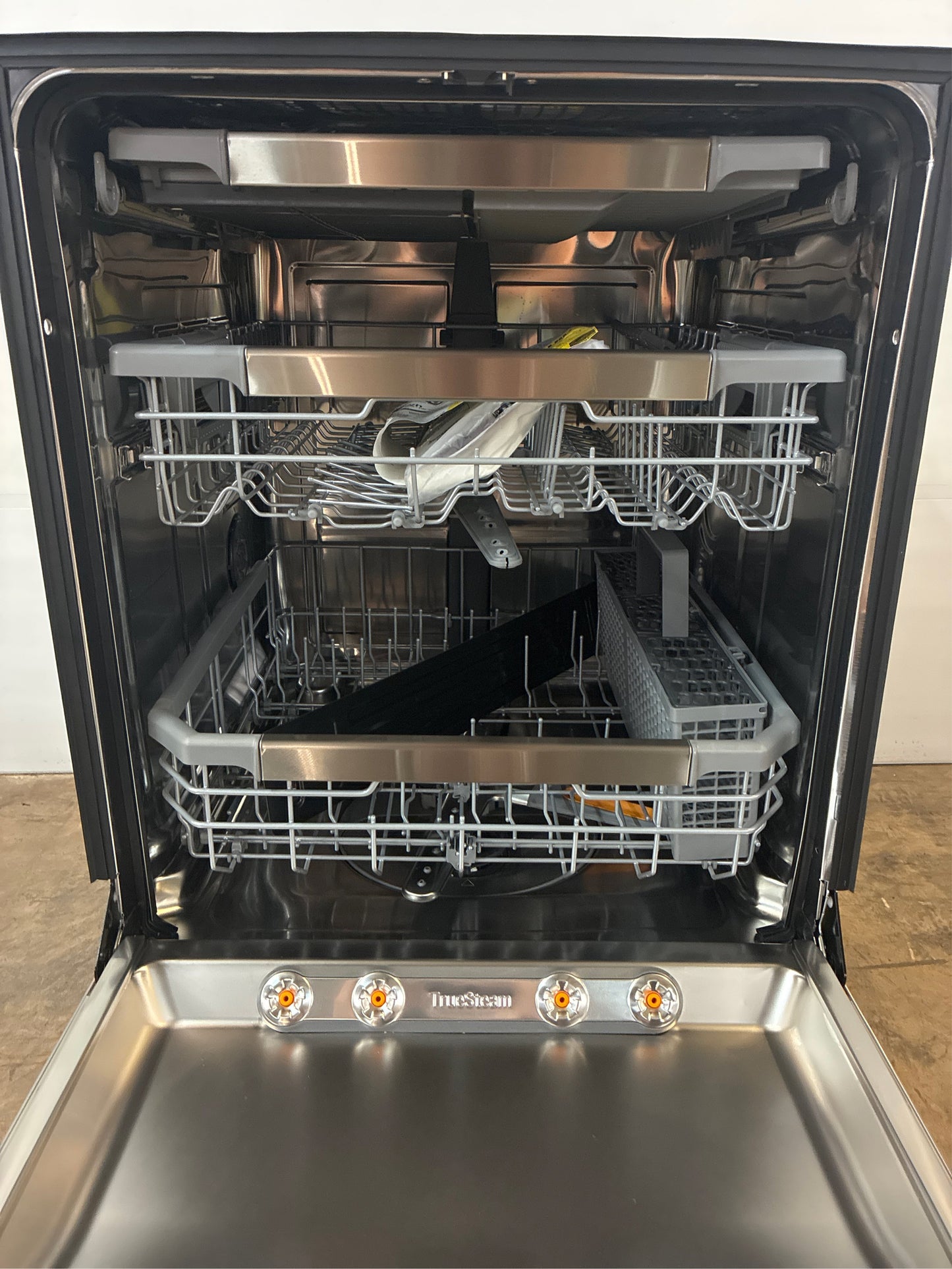 24 in. Stainless Steel Smart Dishwasher