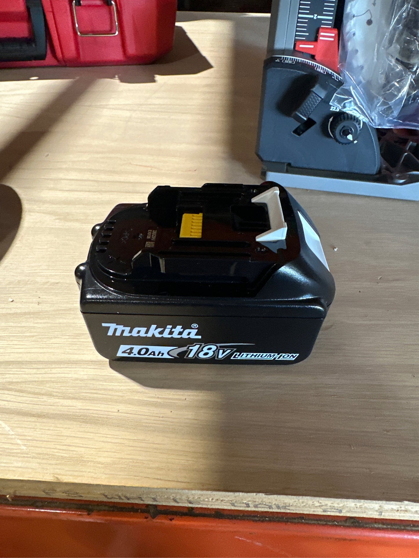18V LXT 4.0Ah Battery Pack w/Fuel Gauge