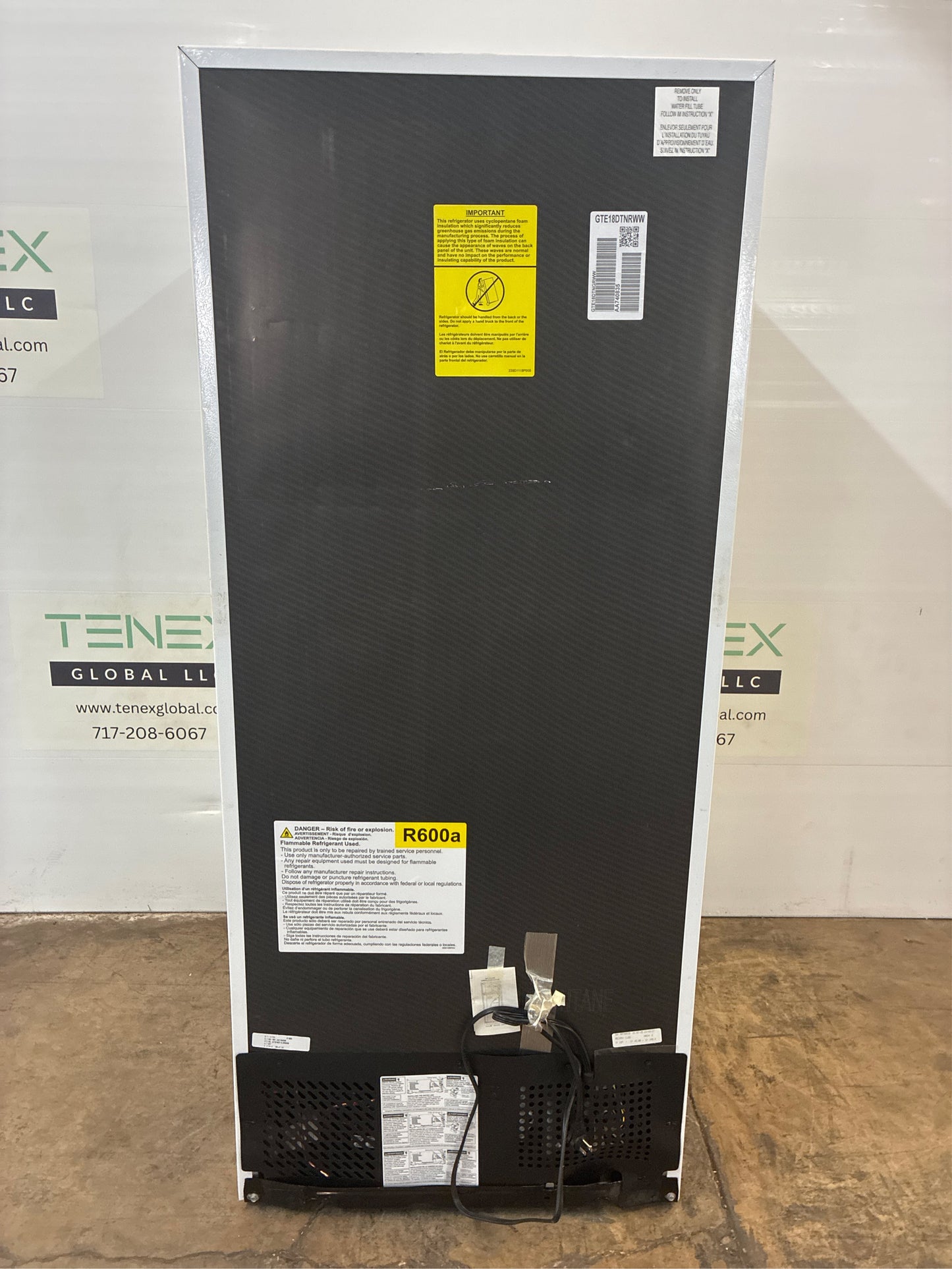 GE 17.5-cu ft Top-Freezer Refrigerator (White)