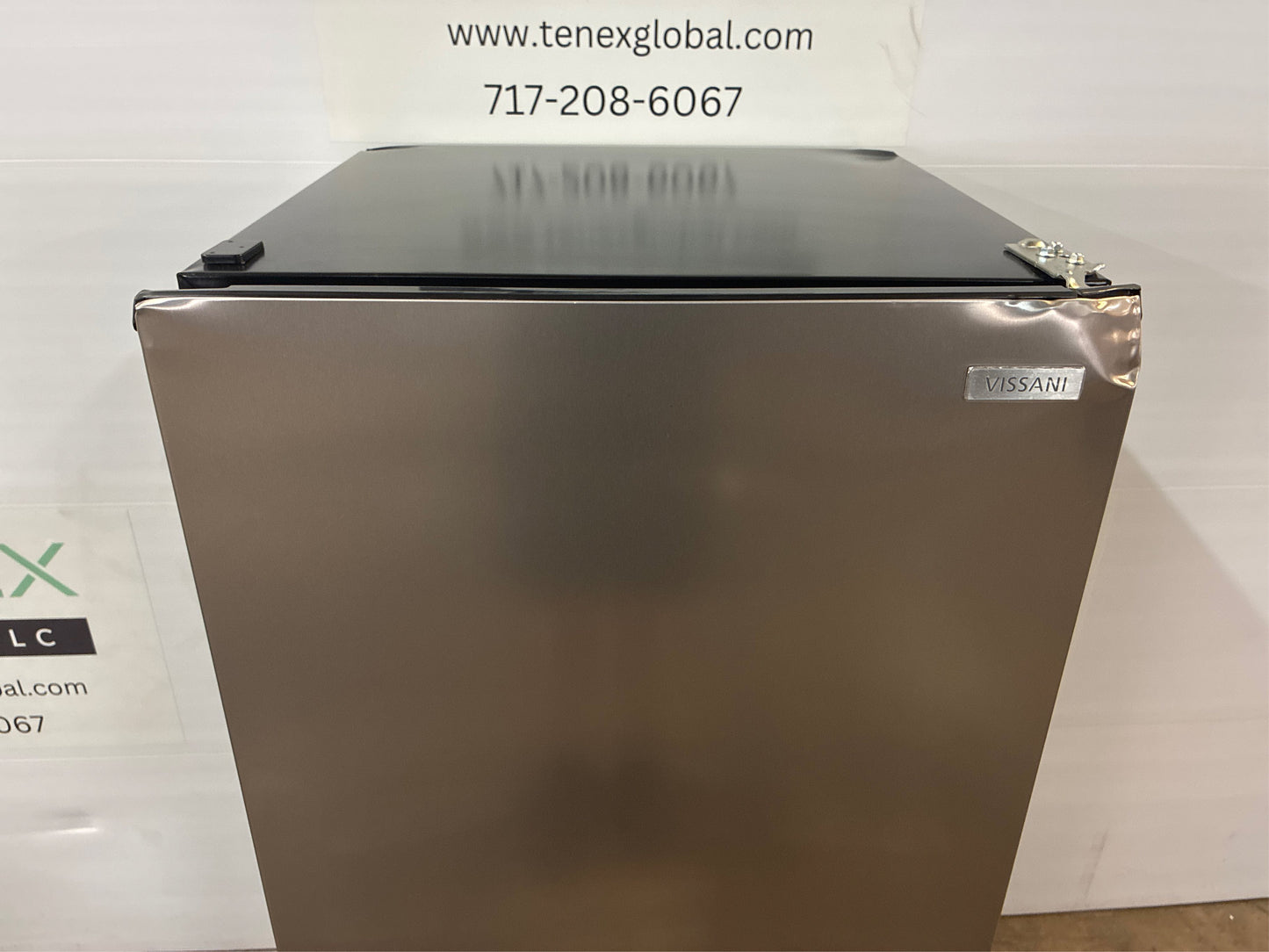 Vissani 7.1 cu. ft. Upright Freezer Steel