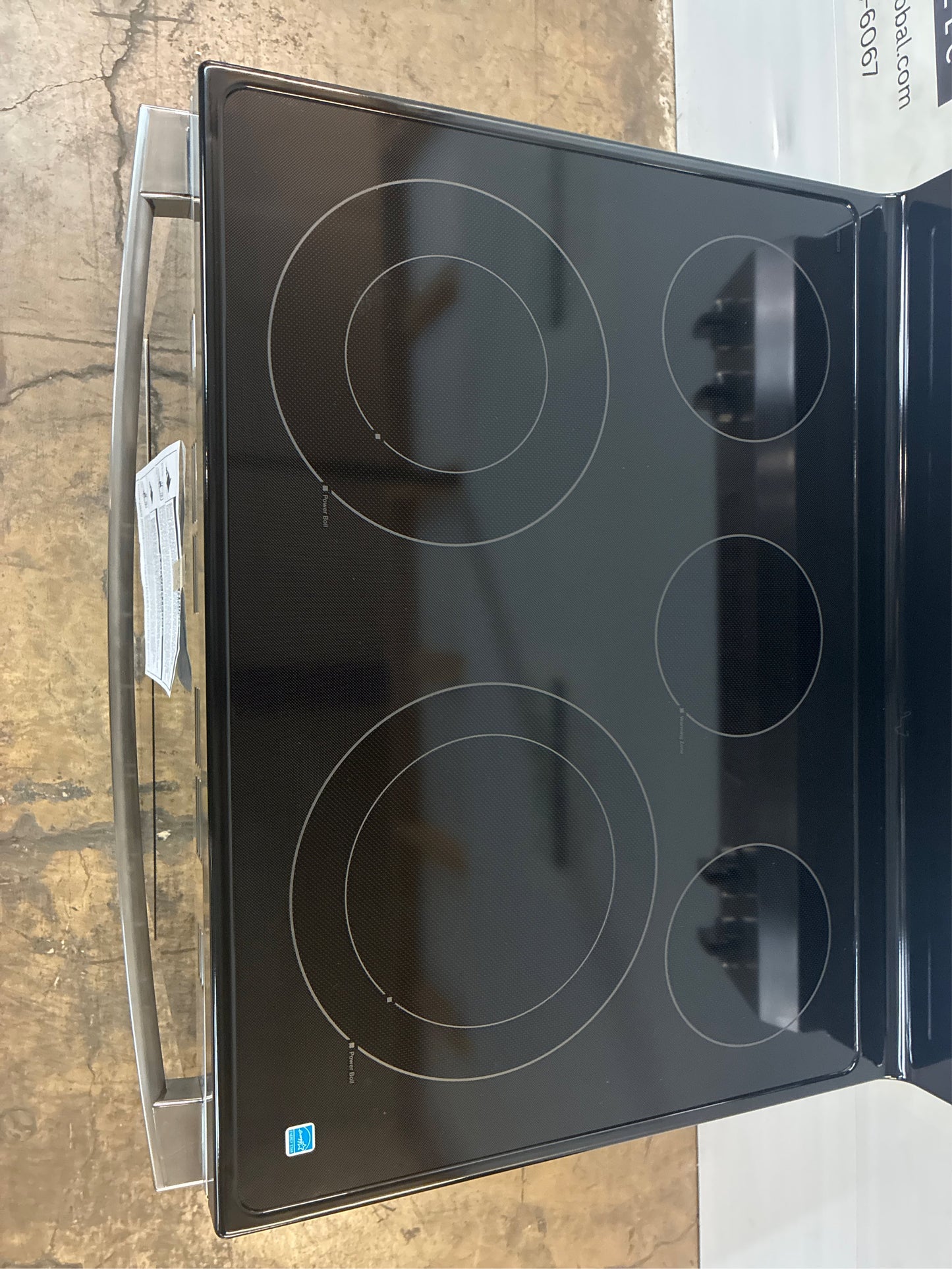 GE 30-in Freestanding Smart Electric Range