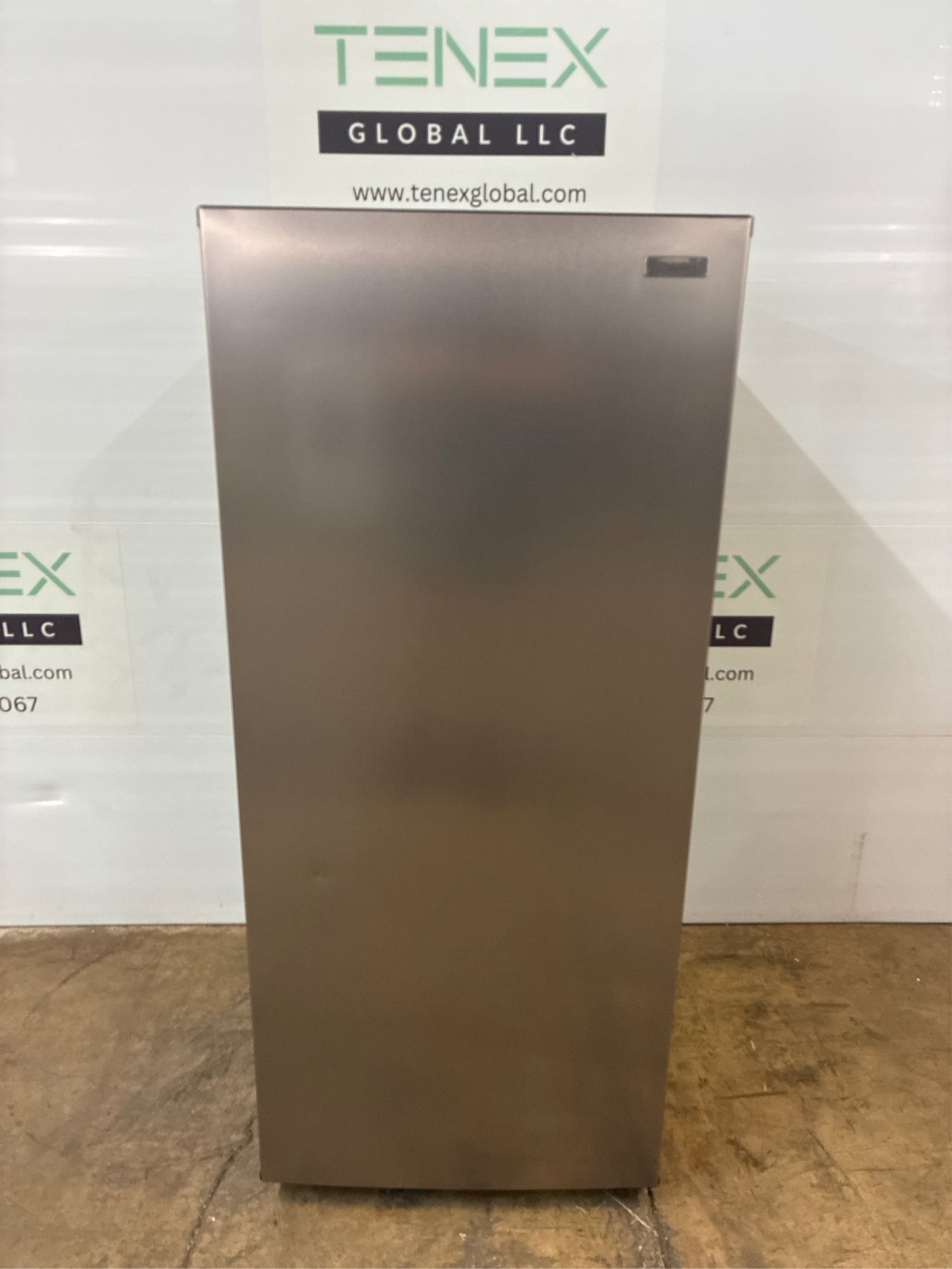Vissani 7.1 cu. ft. Upright Freezer