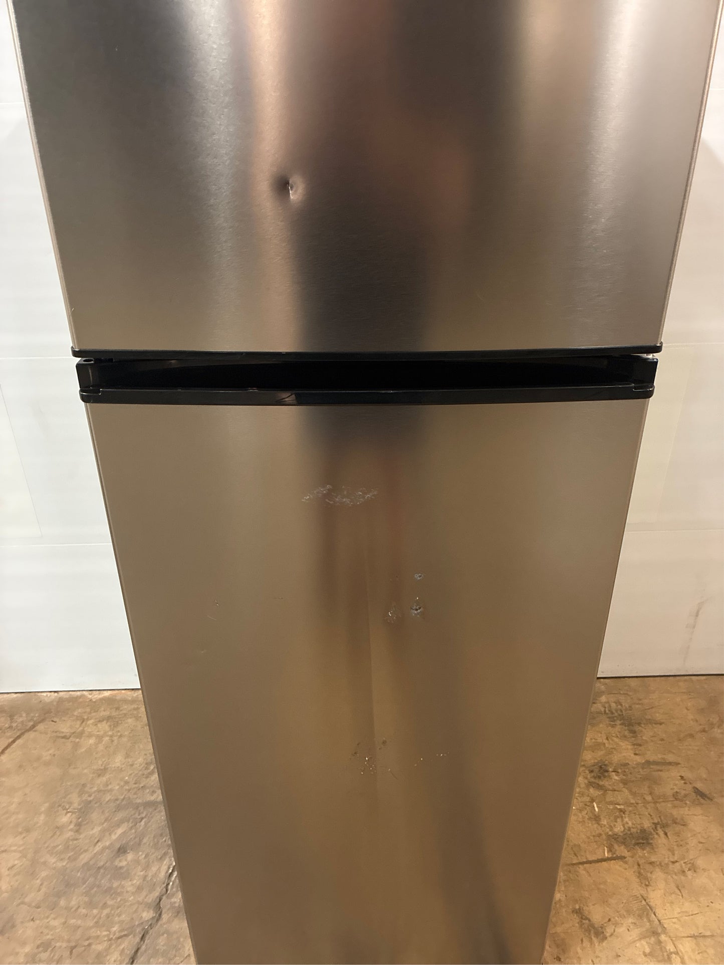 7.1 cu. ft. Top Freezer Refrigerator