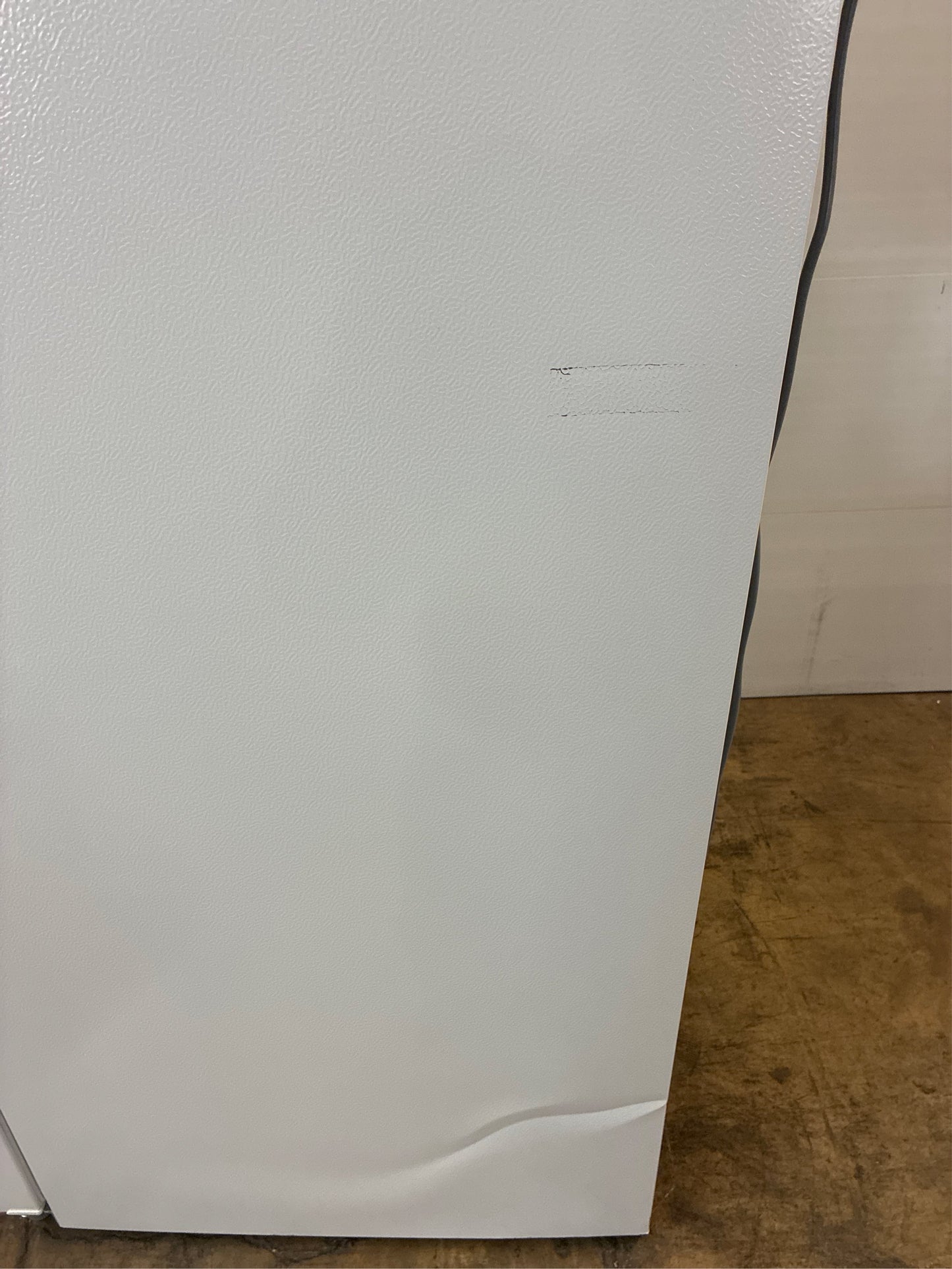 18 cu. ft. Top Freezer Refrigerator-White