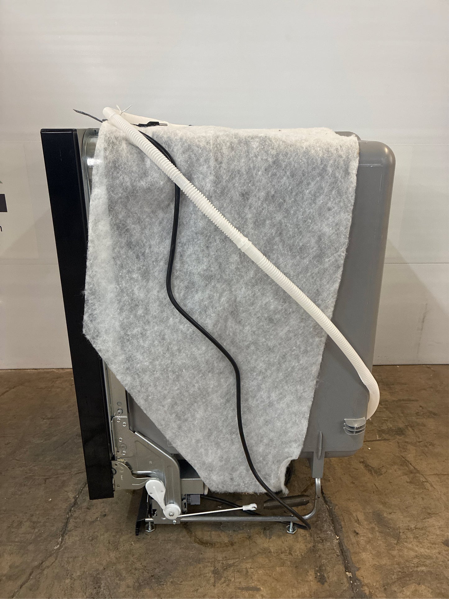 24 in Built-In Dishwasher, 3rd Rack, 50 dBA