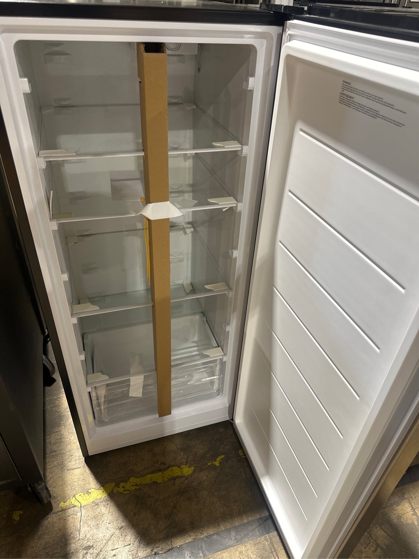 Vissani 7.1 cu. ft. Manual Defrost Upright Freezer