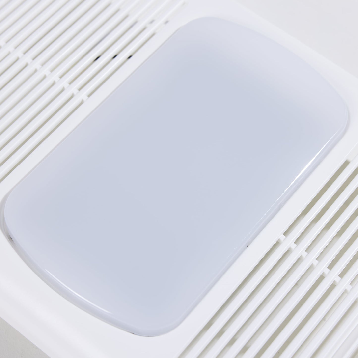 Utilitech Heater 80-CFM White Bathroom Fan