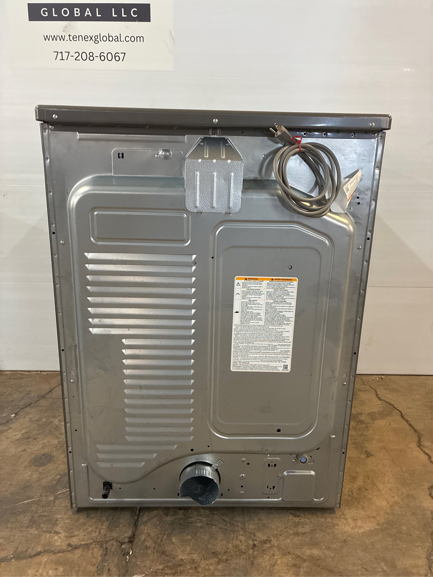 LG TurboSteam 9-cu ft Gas Dryer, Black Steel.