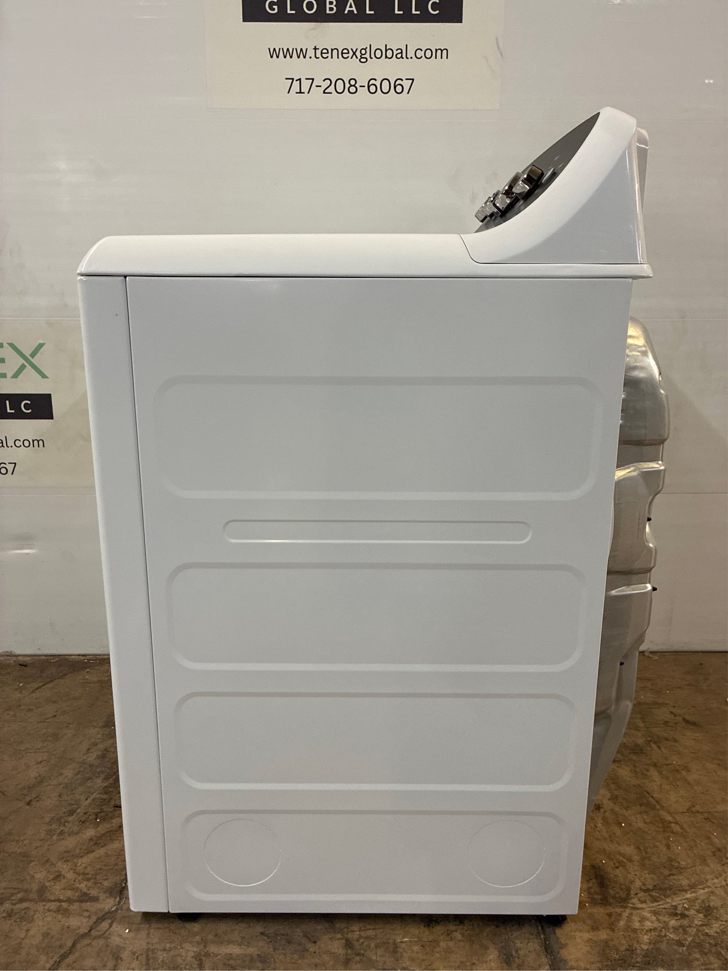 GE 7.2 cu. ft. Vented Gas Dryer, Auto Dry