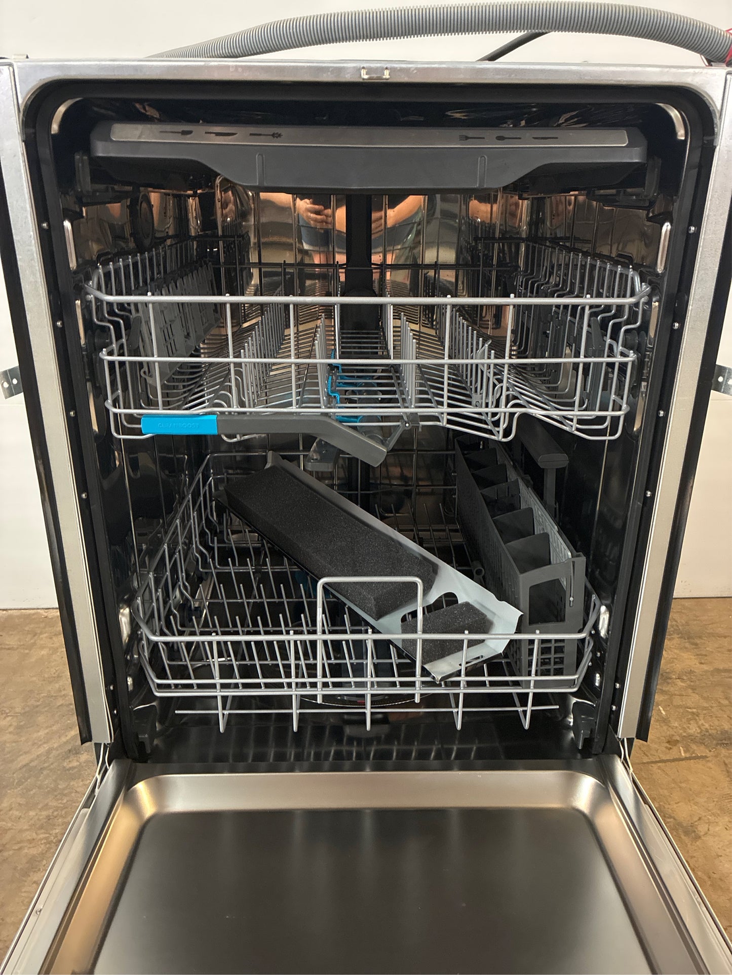 24 in Stainless Steel Dishwasher, 7 Cycles