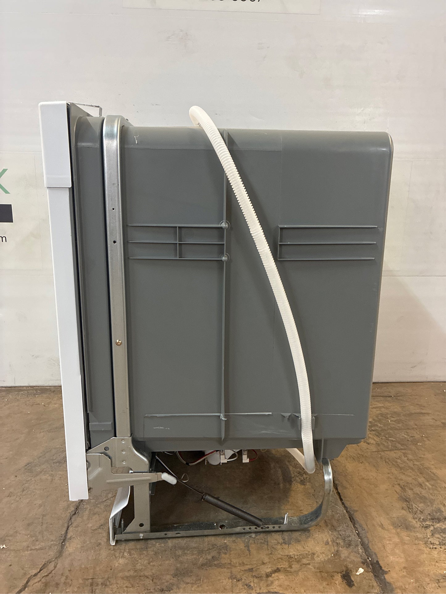Frigidaire - 24 in. White Front-Control Dishwasher
