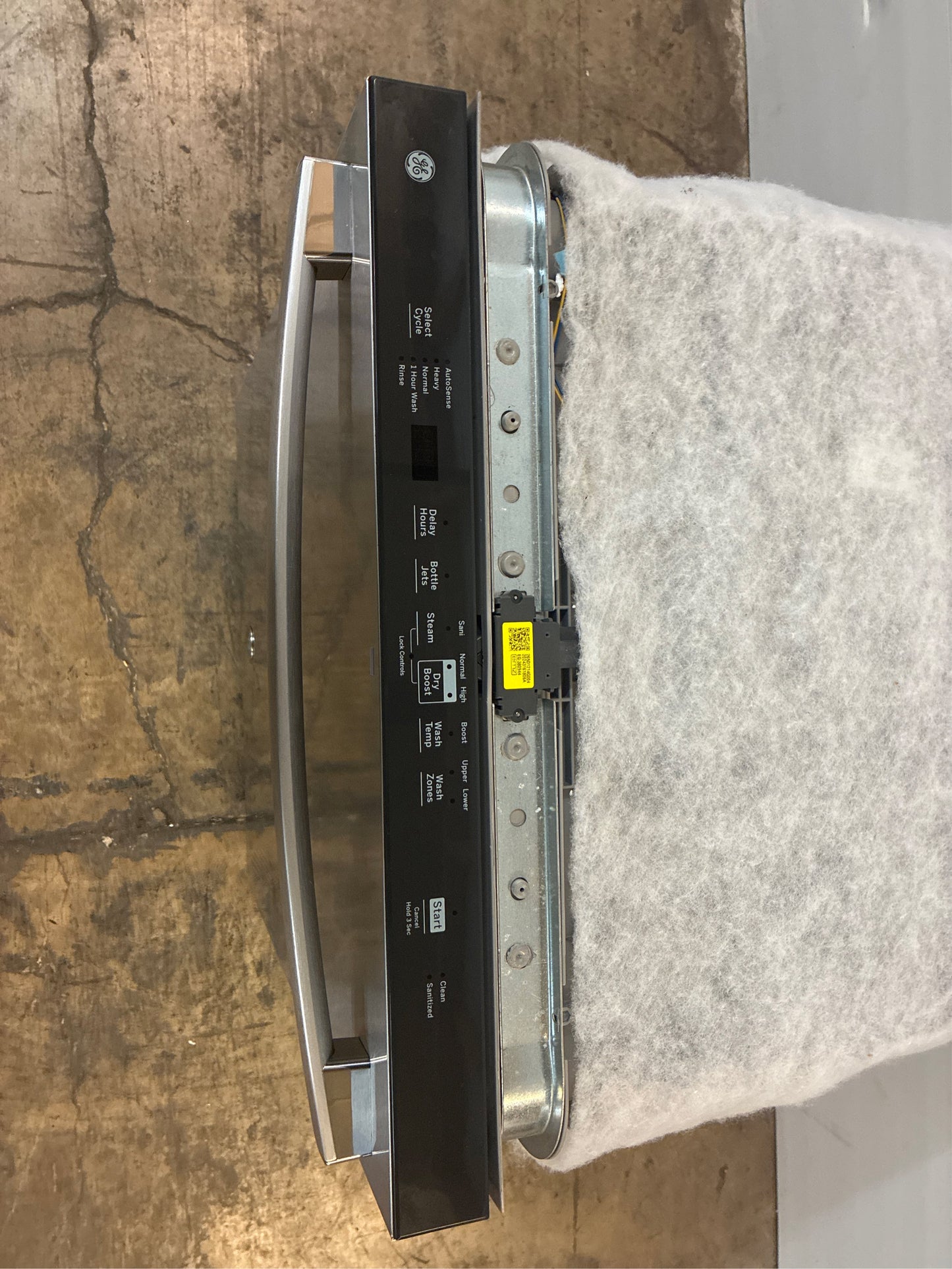 GE Dry Boost 24-in Built-In Dishwasher
