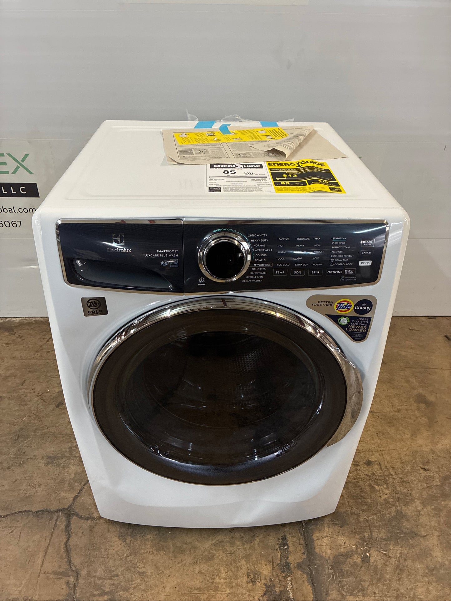 Electrolux 27 in. 4.5 cu. ft. Front Load Washer, White