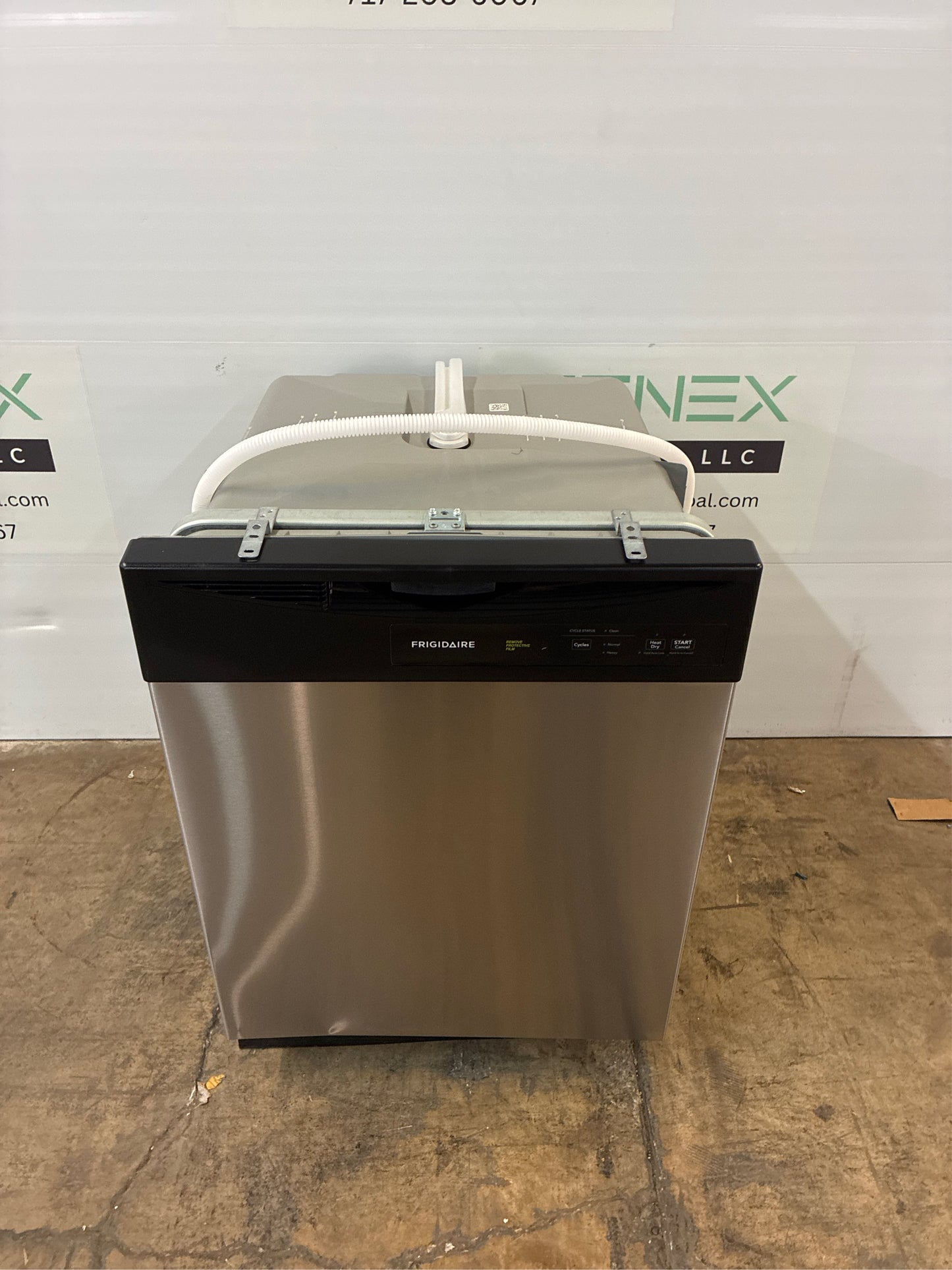 Frigidaire 24-in Built-In Dishwasher, 62-dBA