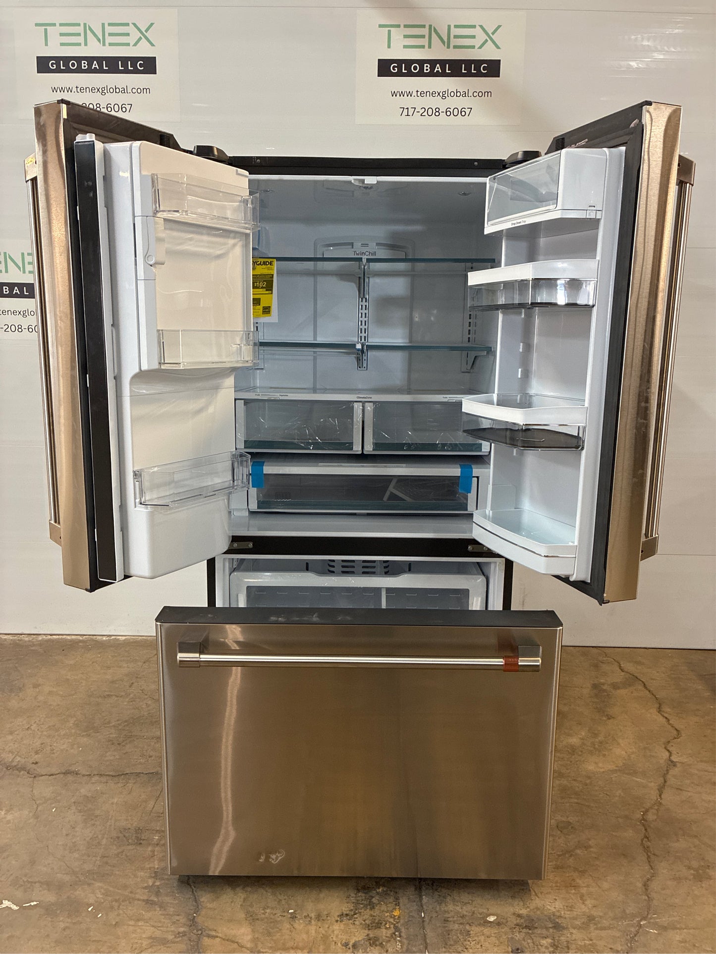 Cafe Hot Water Dispenser 27.8-cu ft Fridge