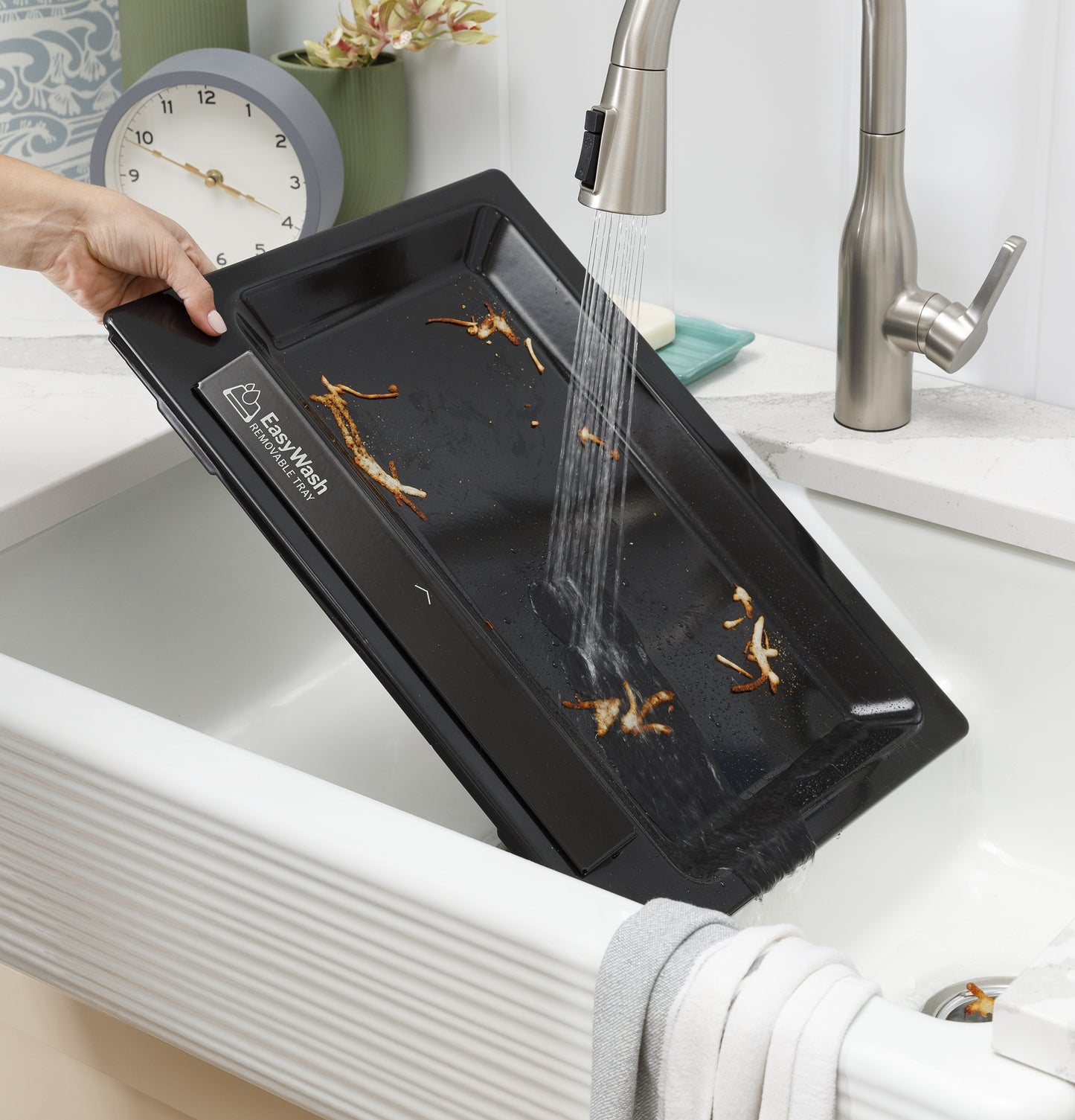 GE 30-in Freestanding Smart Electric Range