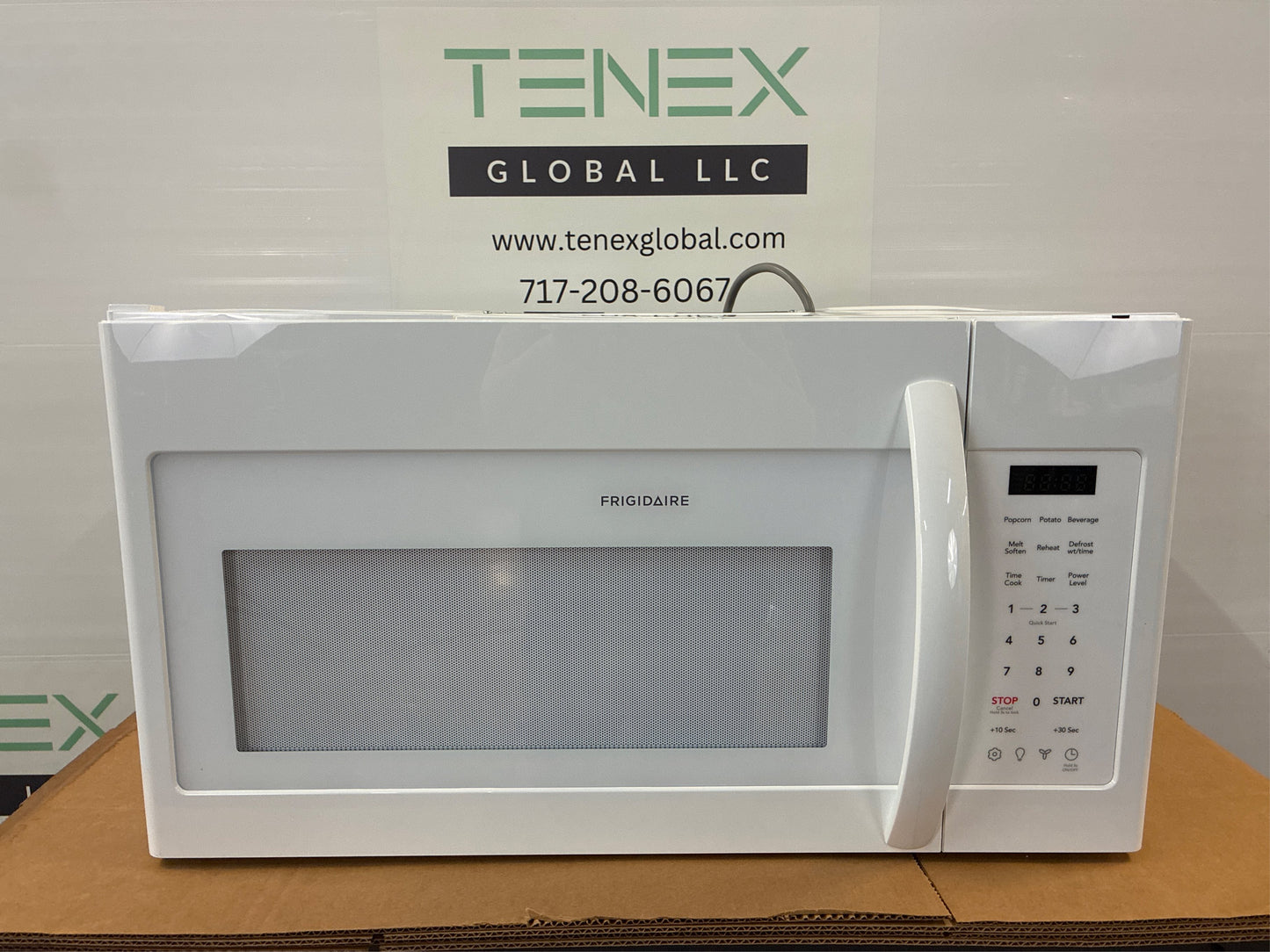 30" 1.8 cu. ft. 1000W Microwave in White