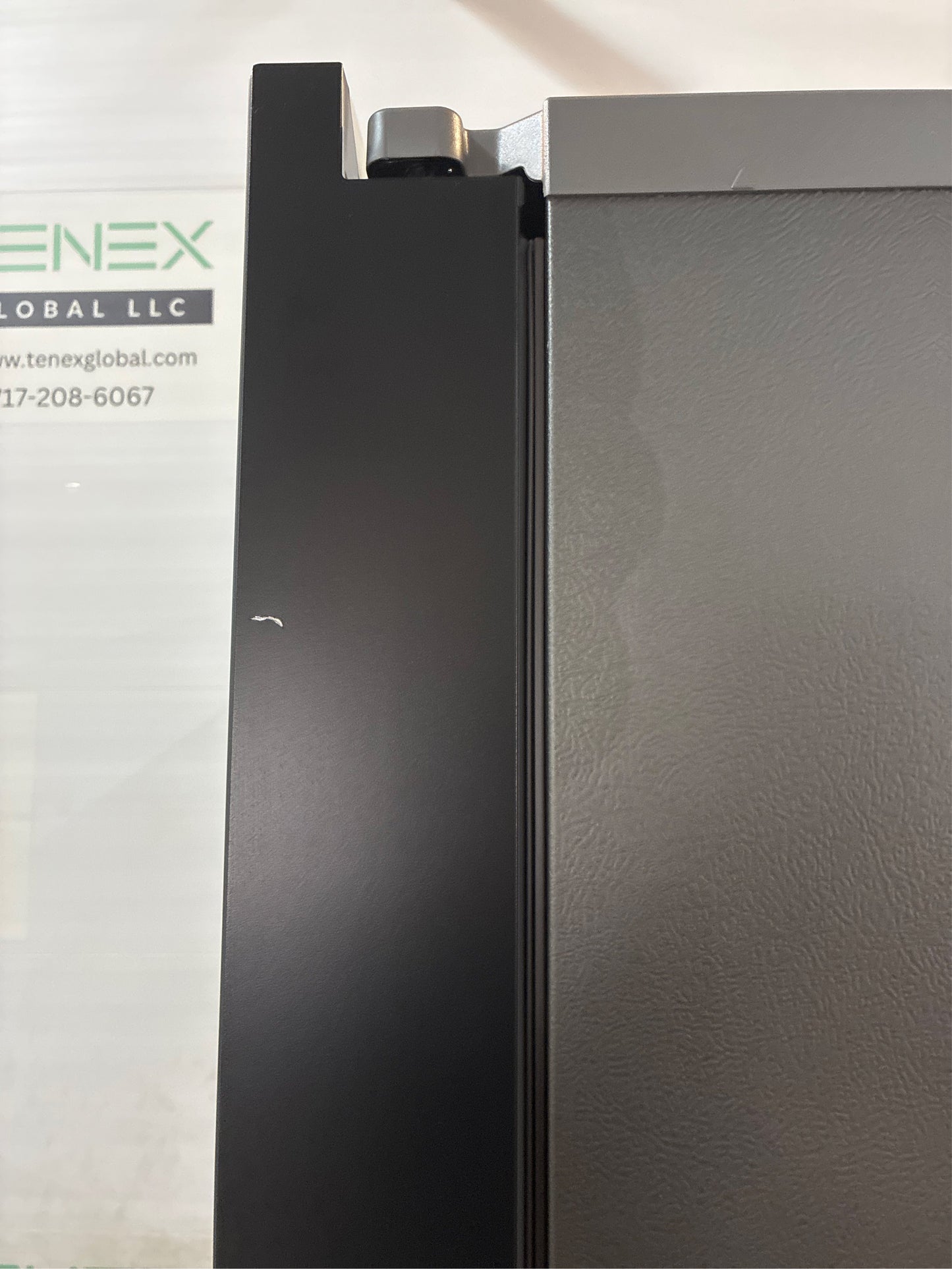 Samsung Bespoke 4-Door Flex Refrigerator with Hub+ Charcoal