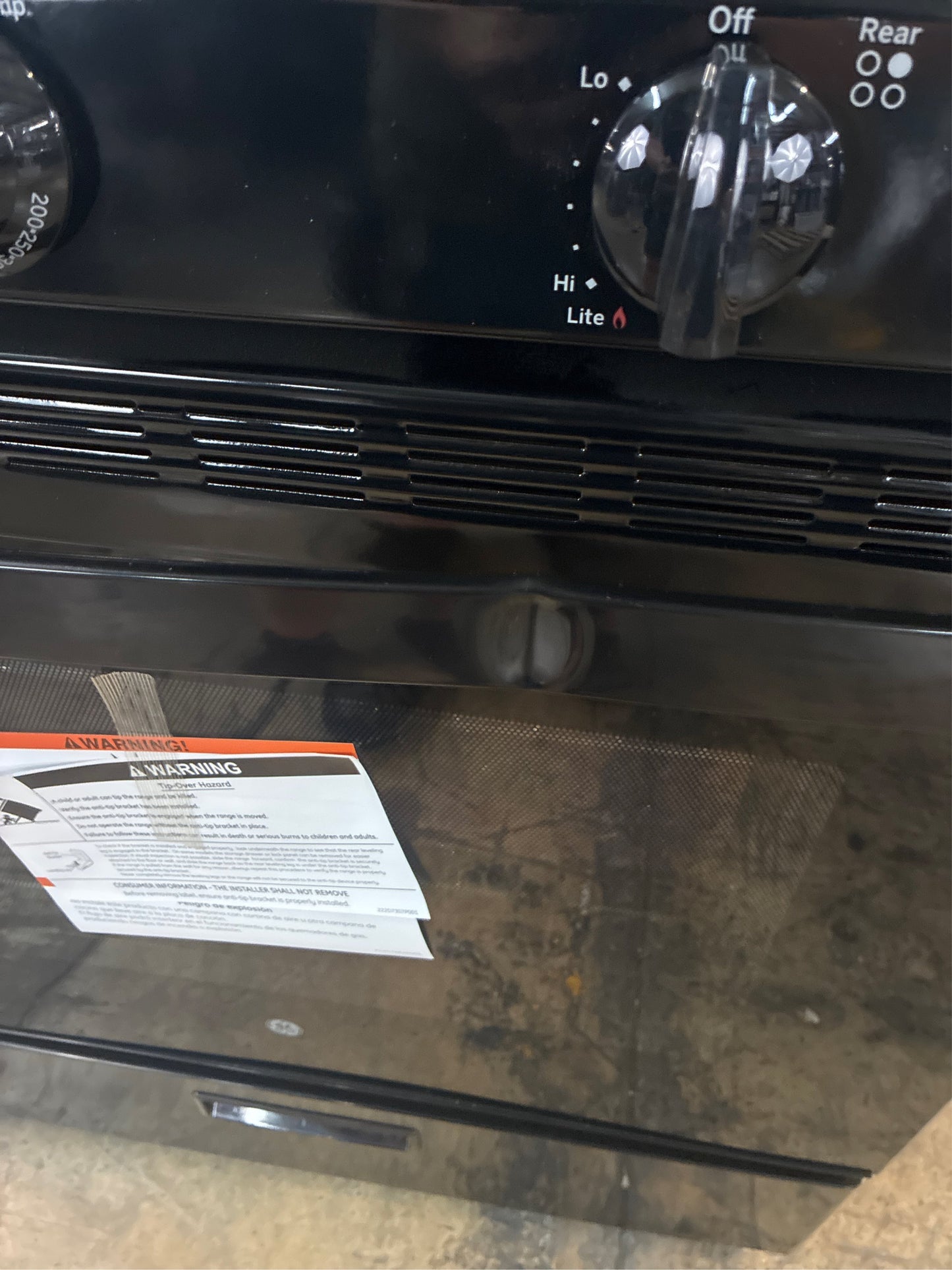 GE 30" 4-Burner 4.8-cu ft Gas Range Black