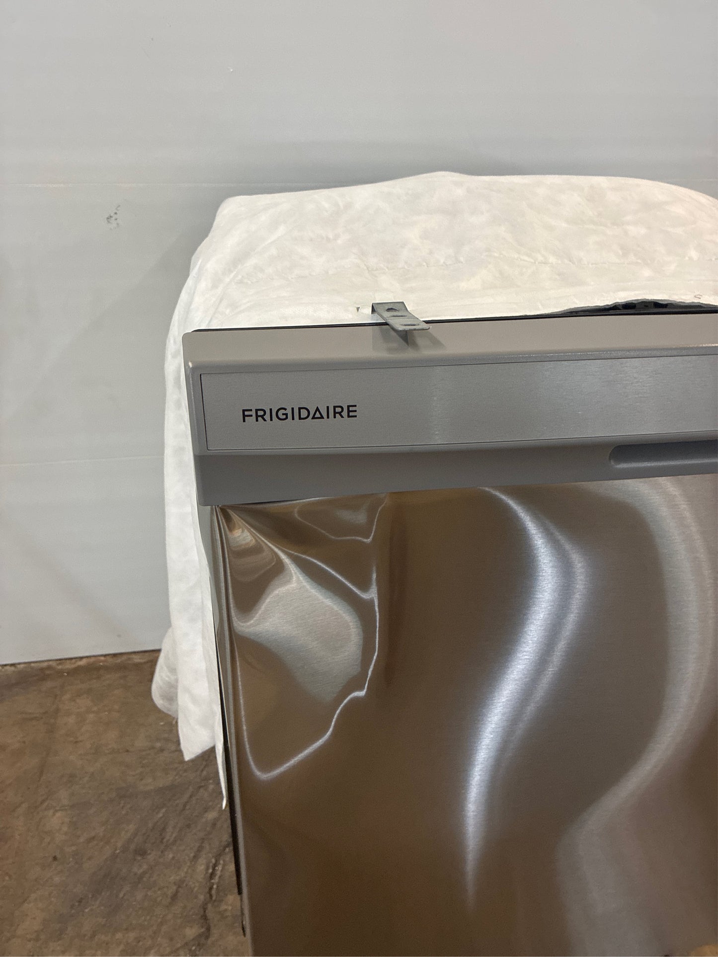 24-in Dishwasher, Stainless Steel