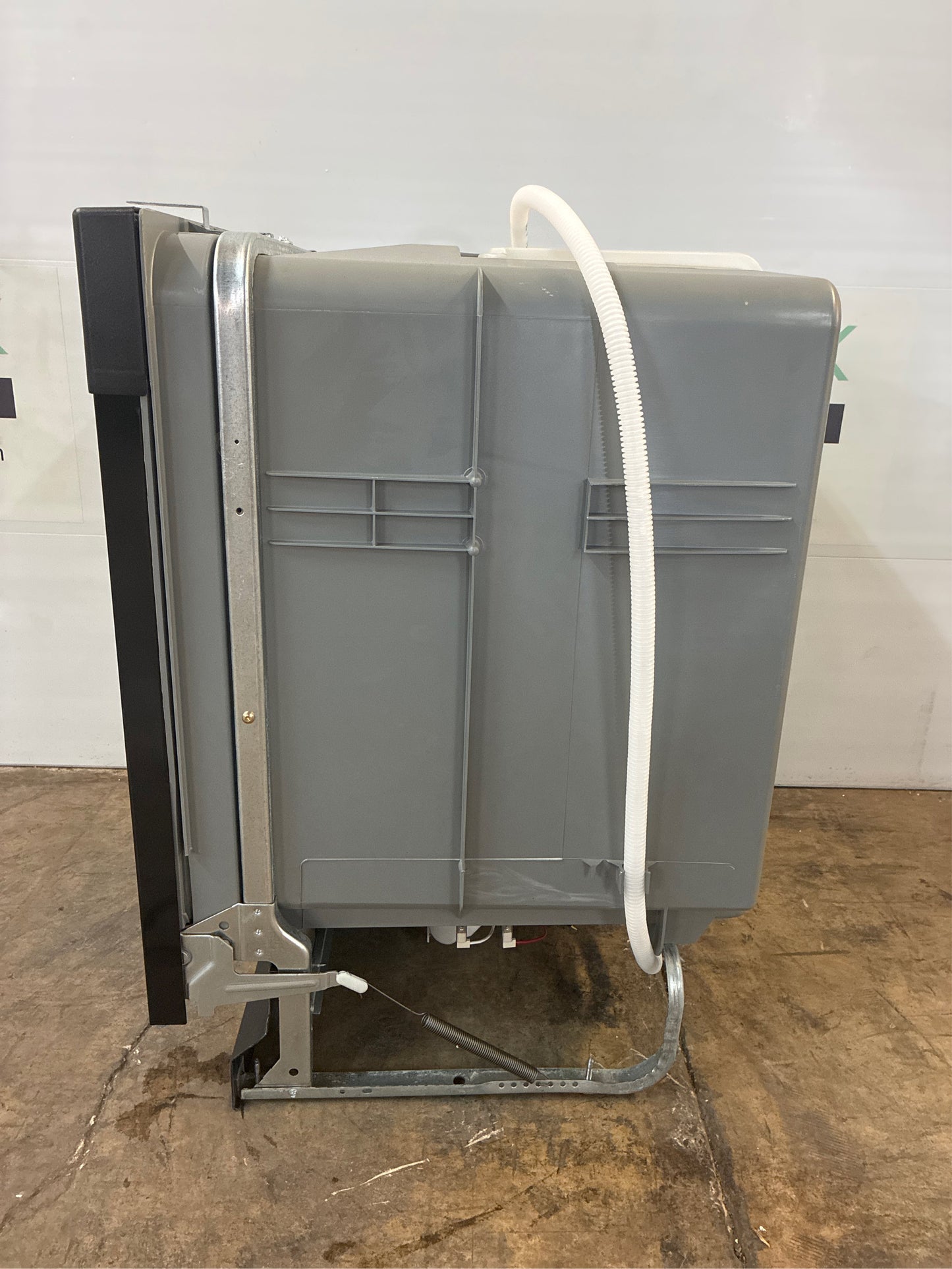 24" Black Front Control Smart Dishwasher