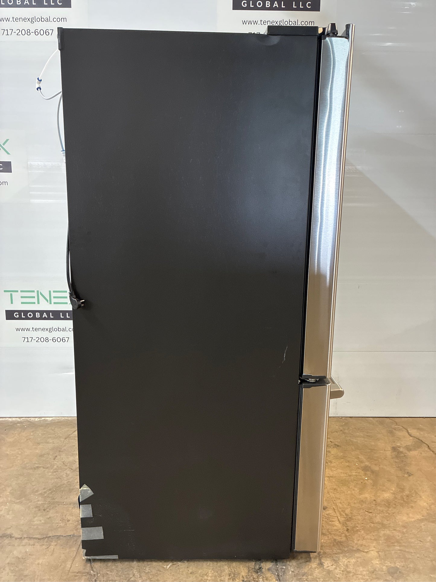 Cafe Hot Water Dispenser 27.8-cu ft Fridge
