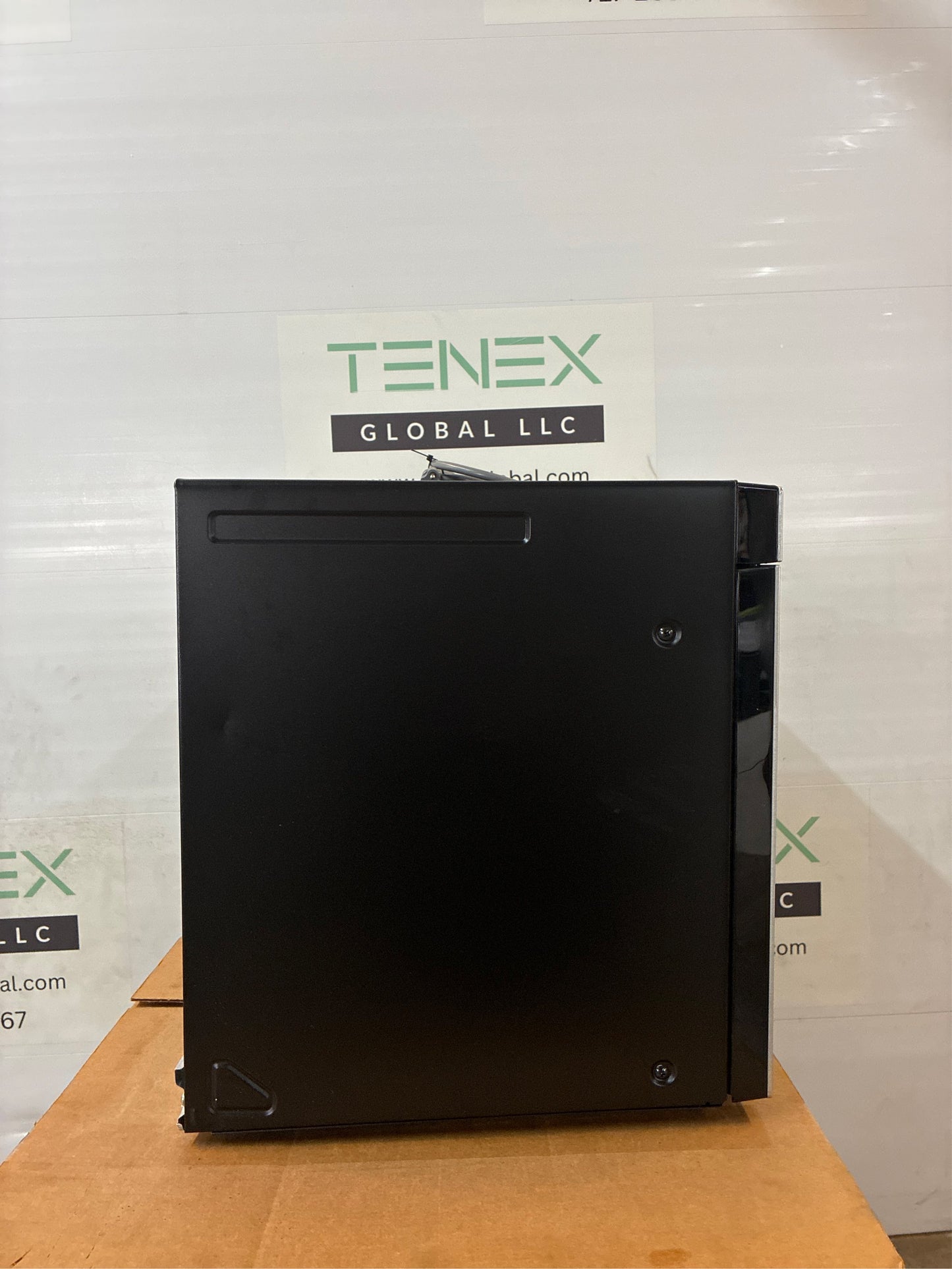 Samsung 1.6-cu ft 1000W OTR Microwave, SS