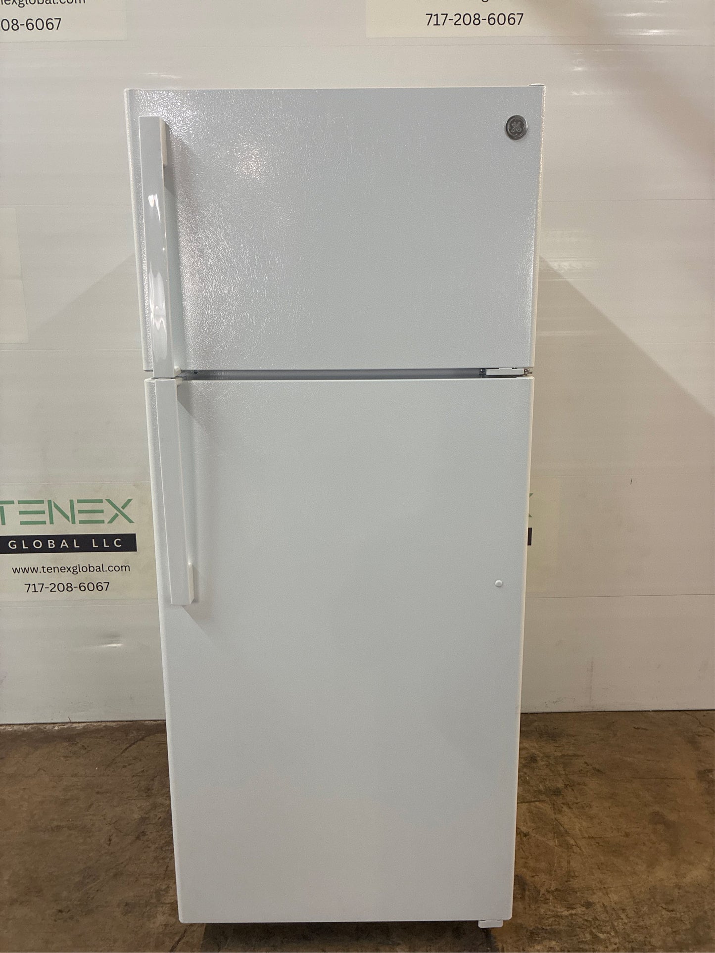 GE 17.5-cu ft Top-Freezer Refrigerator (White)