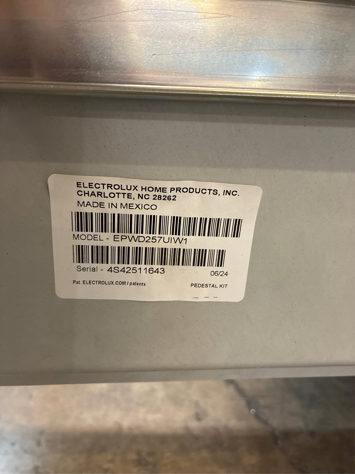 Electrolux 15 in. White Laundry Pedestal with Drawer