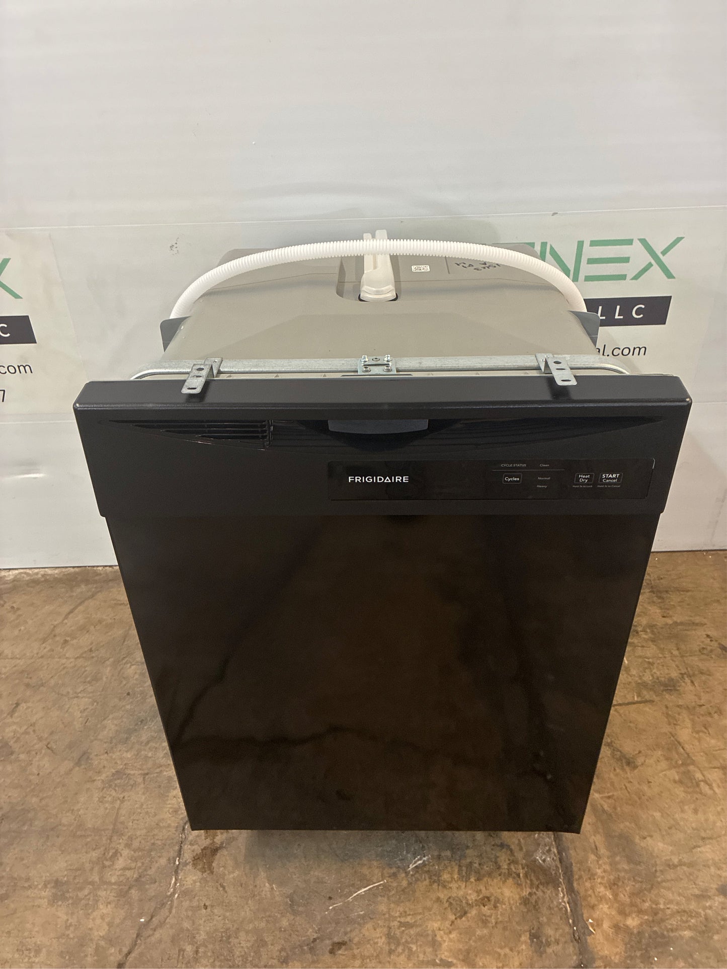 24" Black Front Control Smart Dishwasher