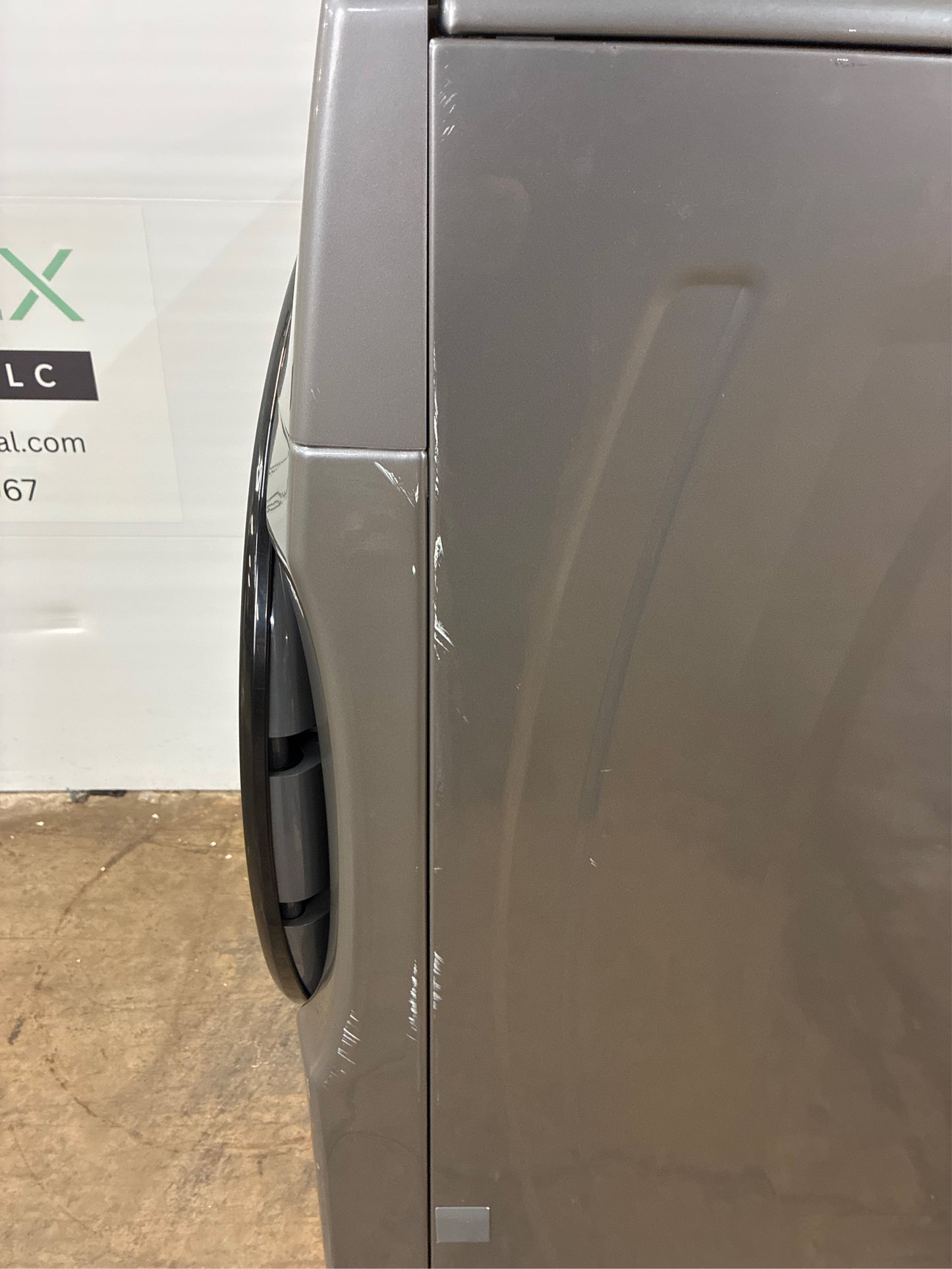 Whirlpool 7.4 cu. ft. Vented Gas Dryer in Chrome Shadow