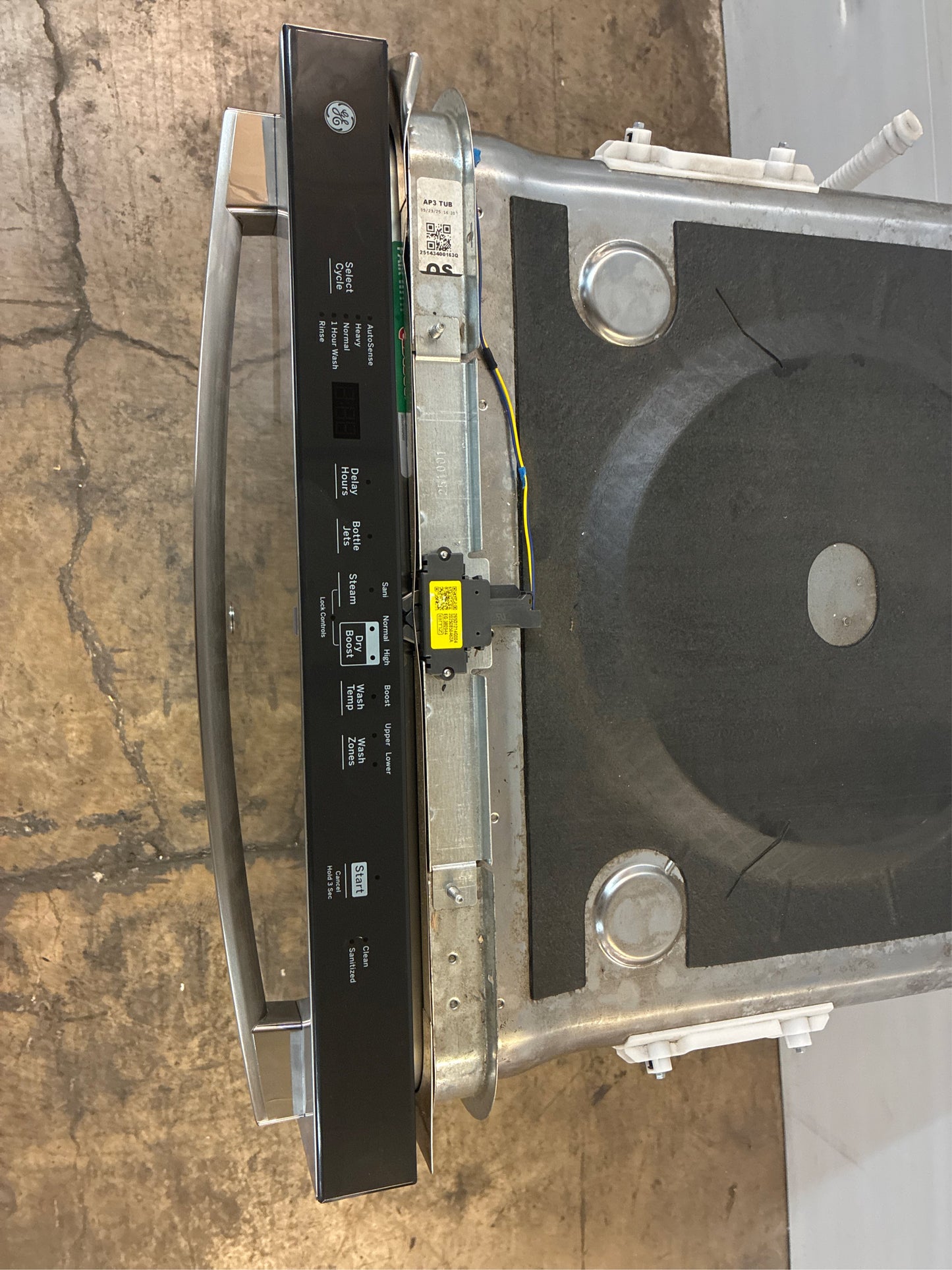 GE 24" Top Control Dishwasher, 47-dBA Quiet