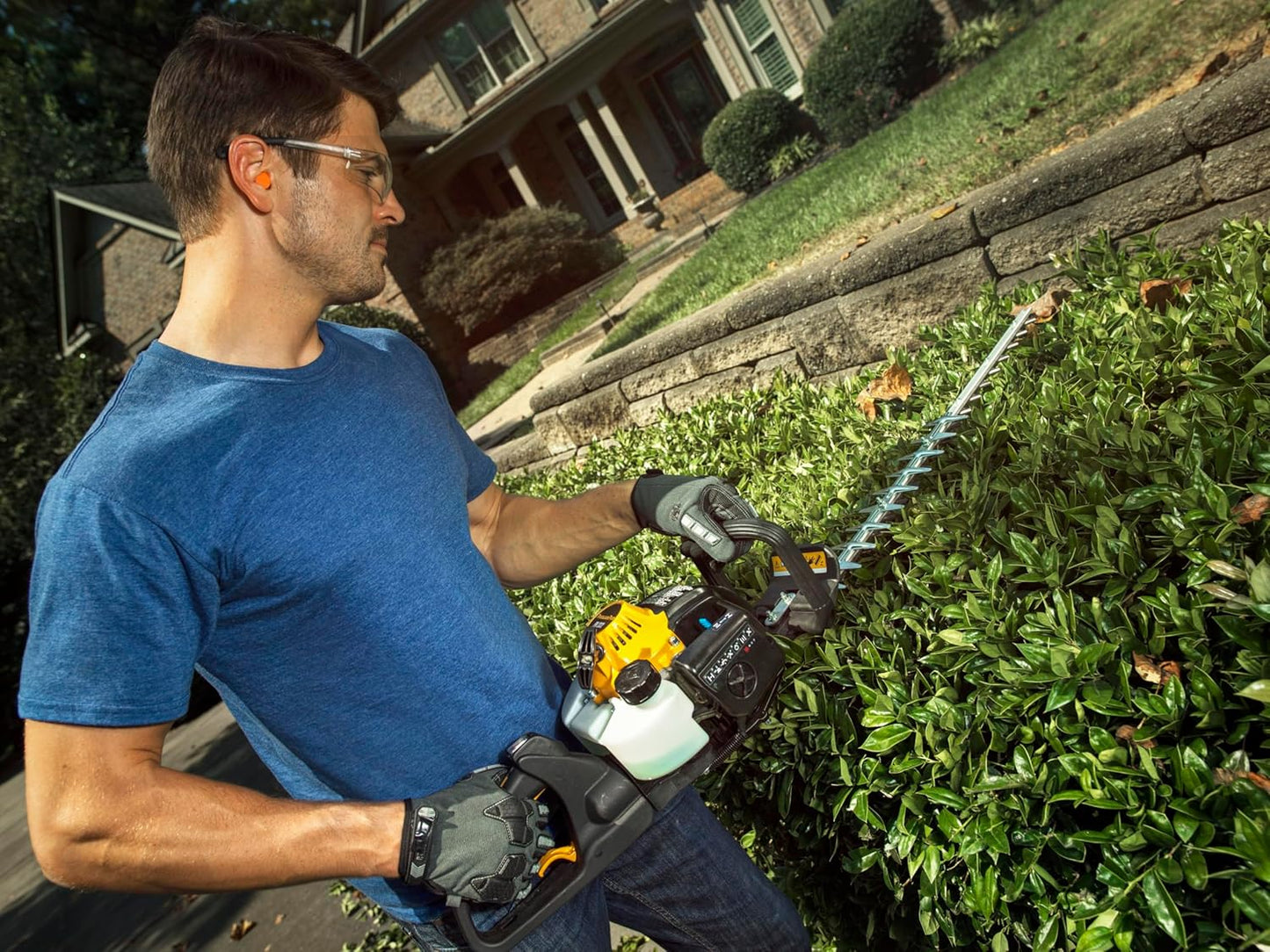 Poulan Pro PR2322 22-Inch Gas Hedge Trimmer
