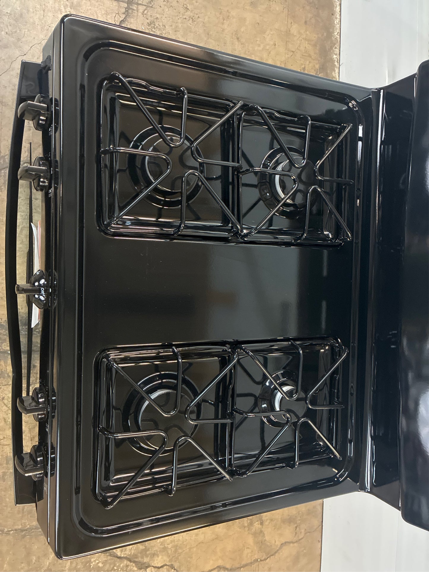 GE 30" 4-Burner 4.8-cu ft Gas Range Black