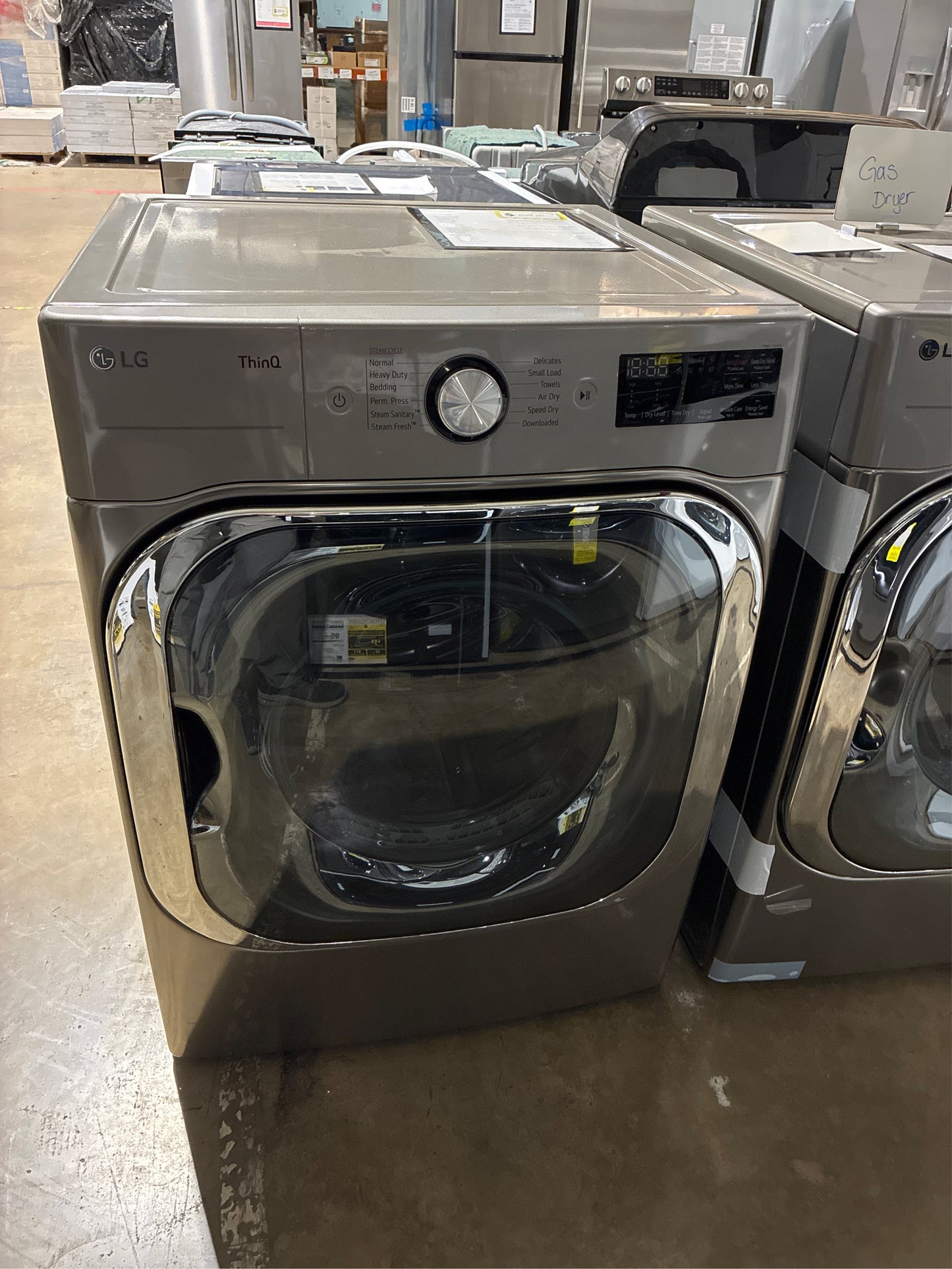 LG 9.0 cu. ft. Mega Capacity Smart Gas Dryer