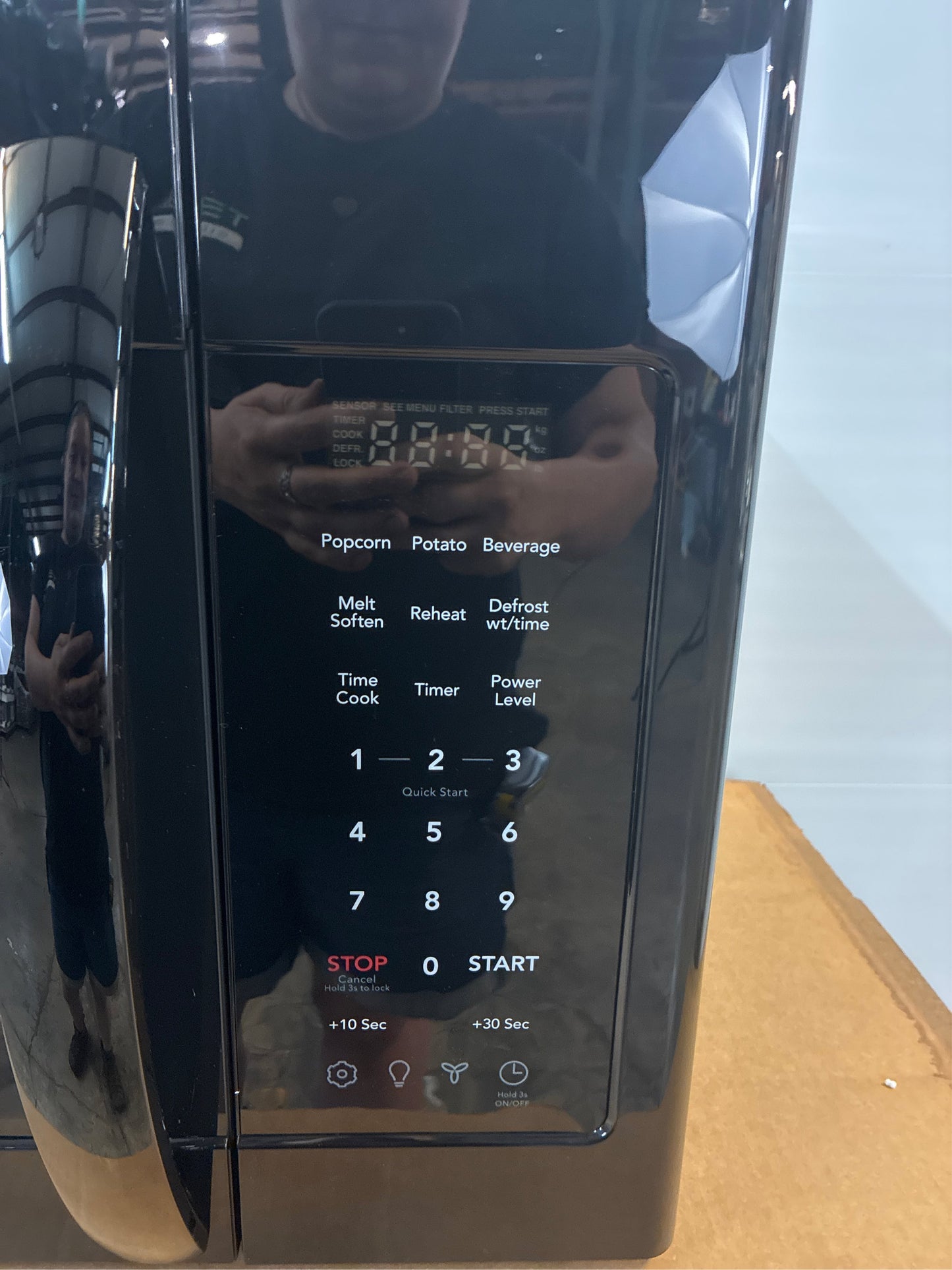 Frigidaire 1.8 Cu. Ft. OTR Microwave, Black