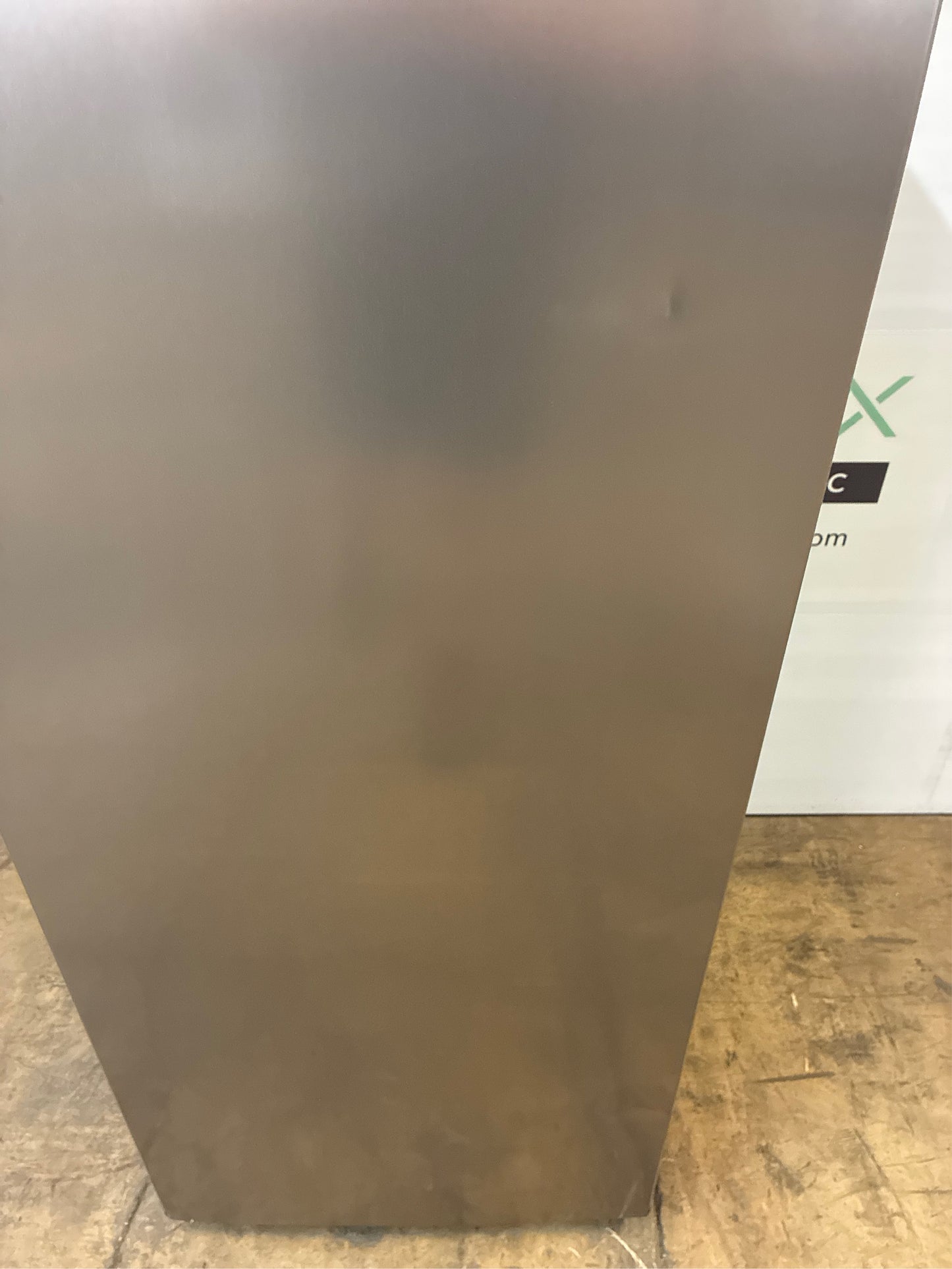 Vissani 7.1 cu ft Upright Freezer Stainless