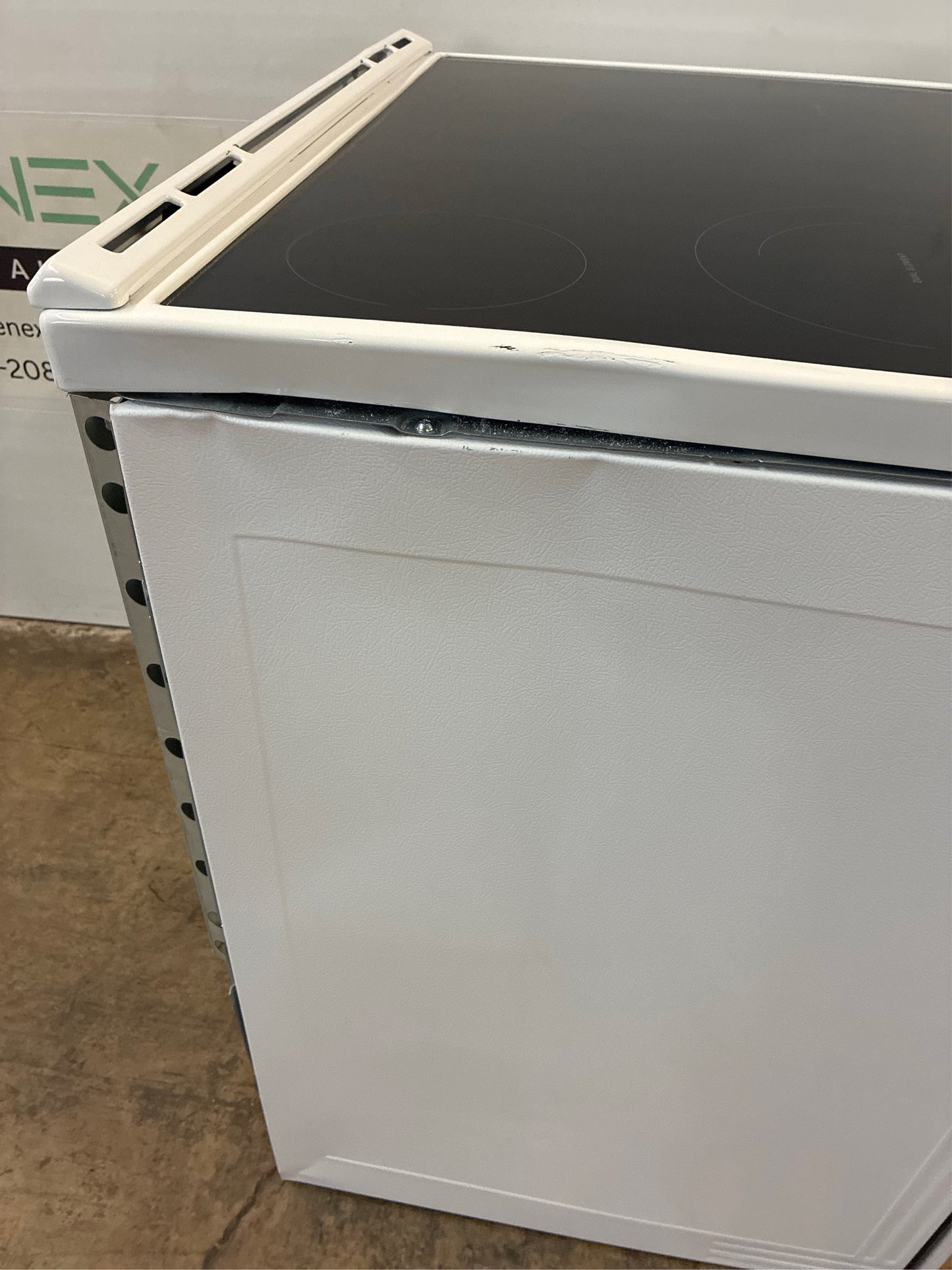 Whirlpool 30 in. 4.8 cu ft Electric Range - White