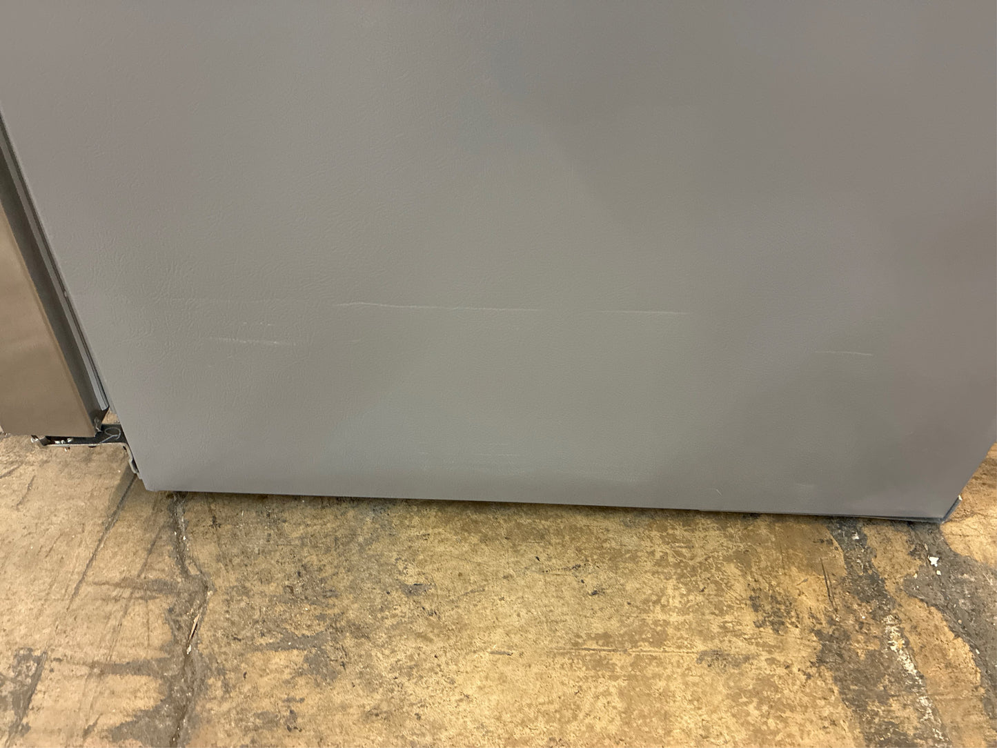 Frigidaire 22.3-cu ft Side-by-Side Fridge