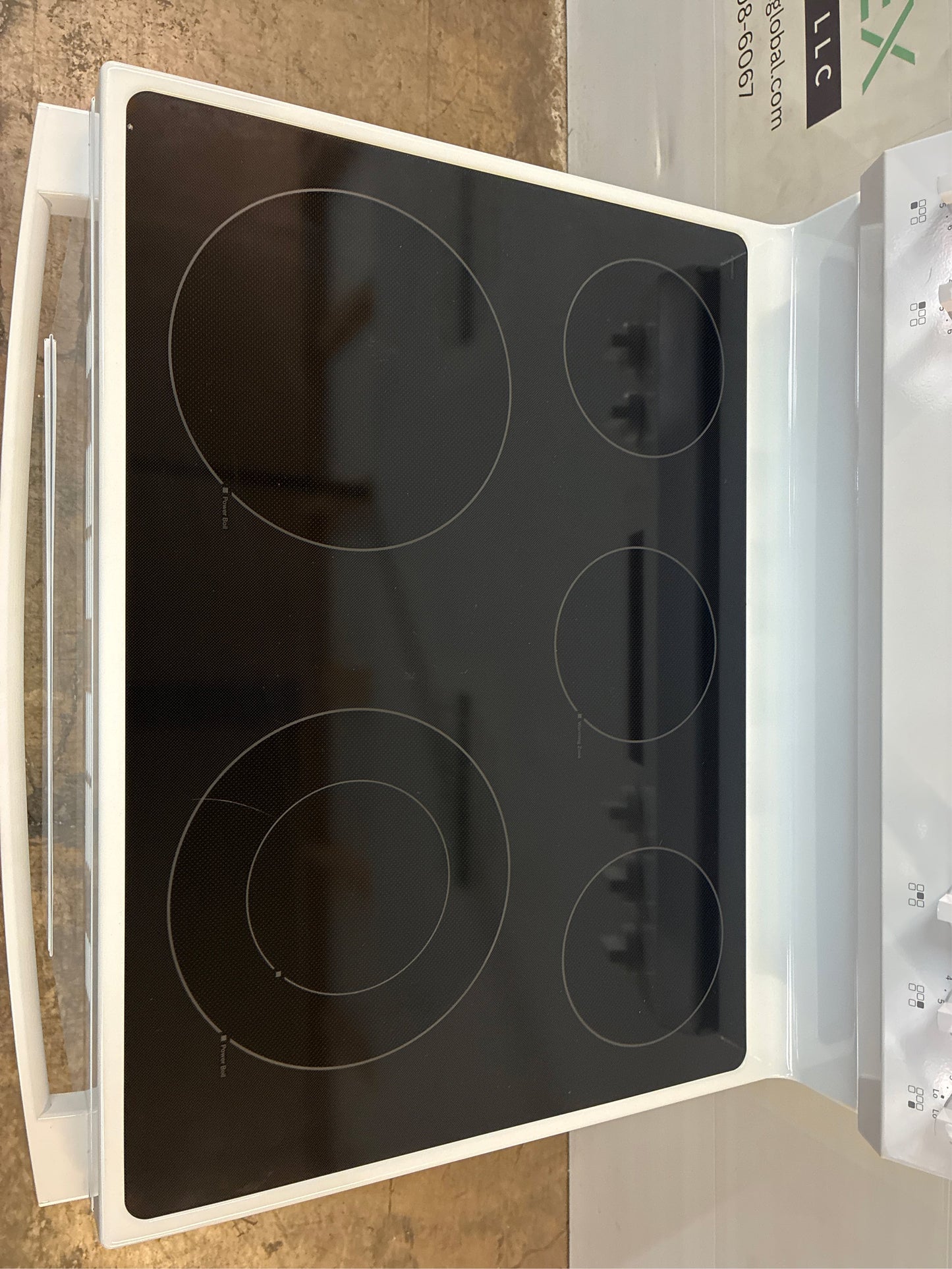 GE Crisp Mode 30-in Glass Top Electric Range