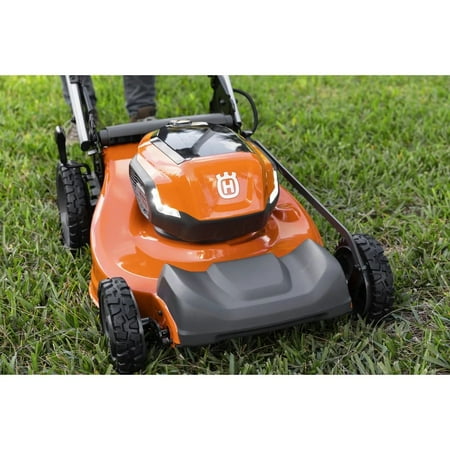 Husqvarna Lawn Xpert LE-322 21 in. Battery Mower
