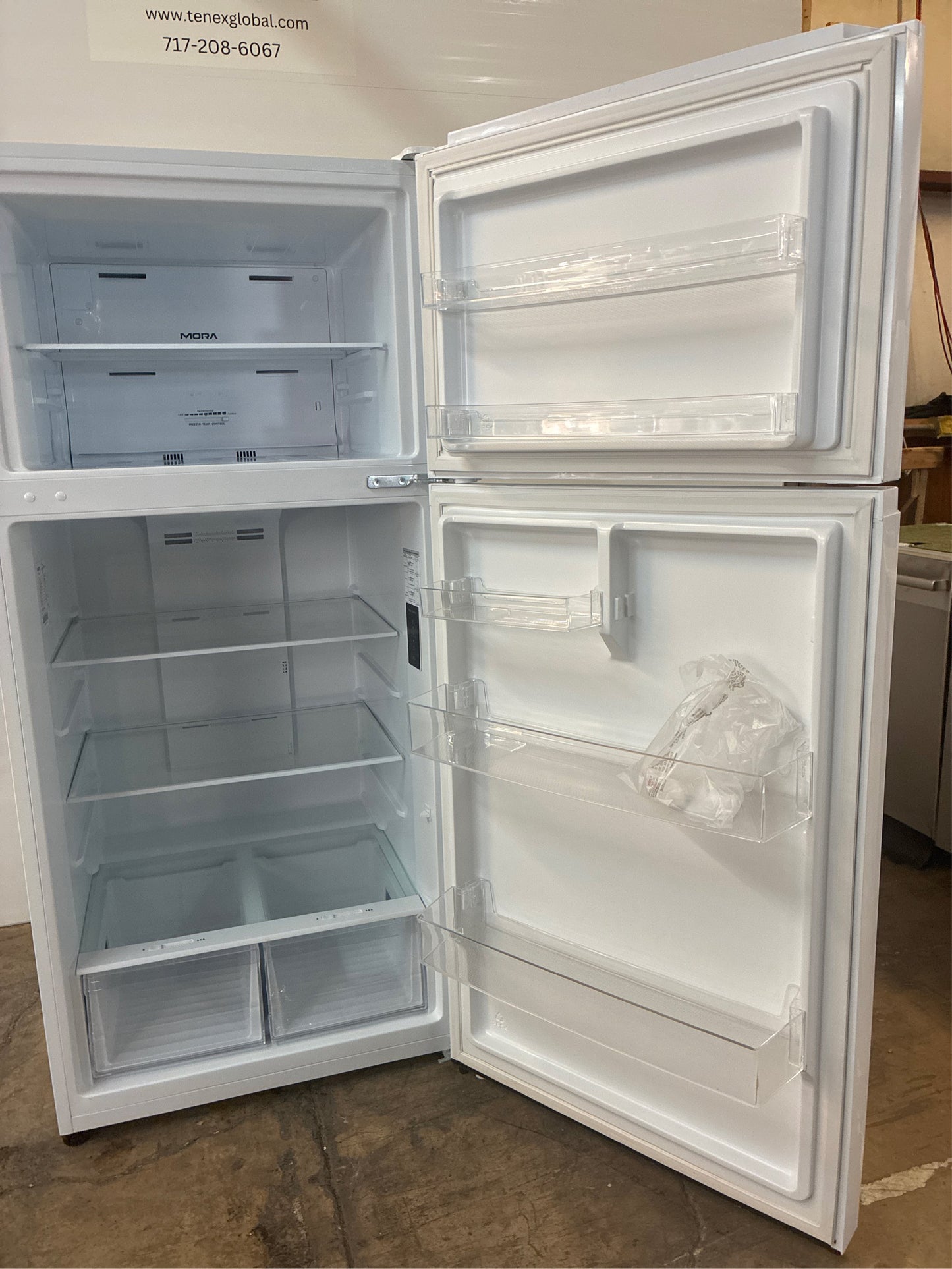 Midea Fingerprint Resistant 18.1-cu ft Refrigerator