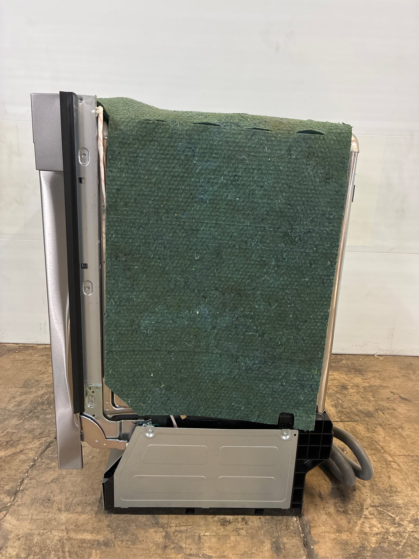 Frigidaire 18 In. Front Control Built-In Dishwasher