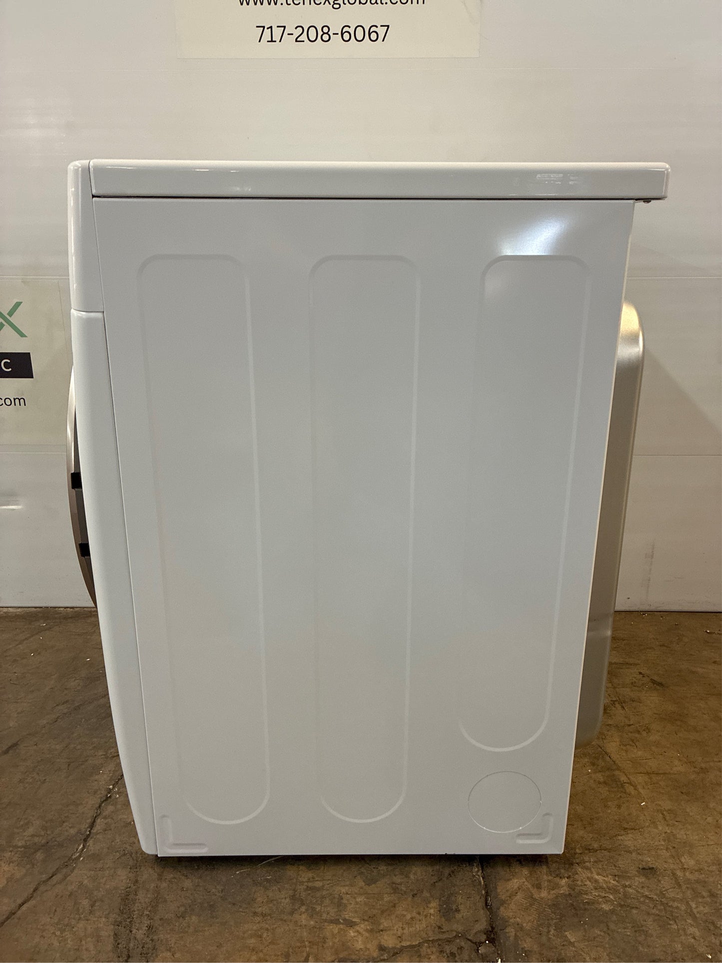 LG 7.4-cu ft Steam Dryer (White)